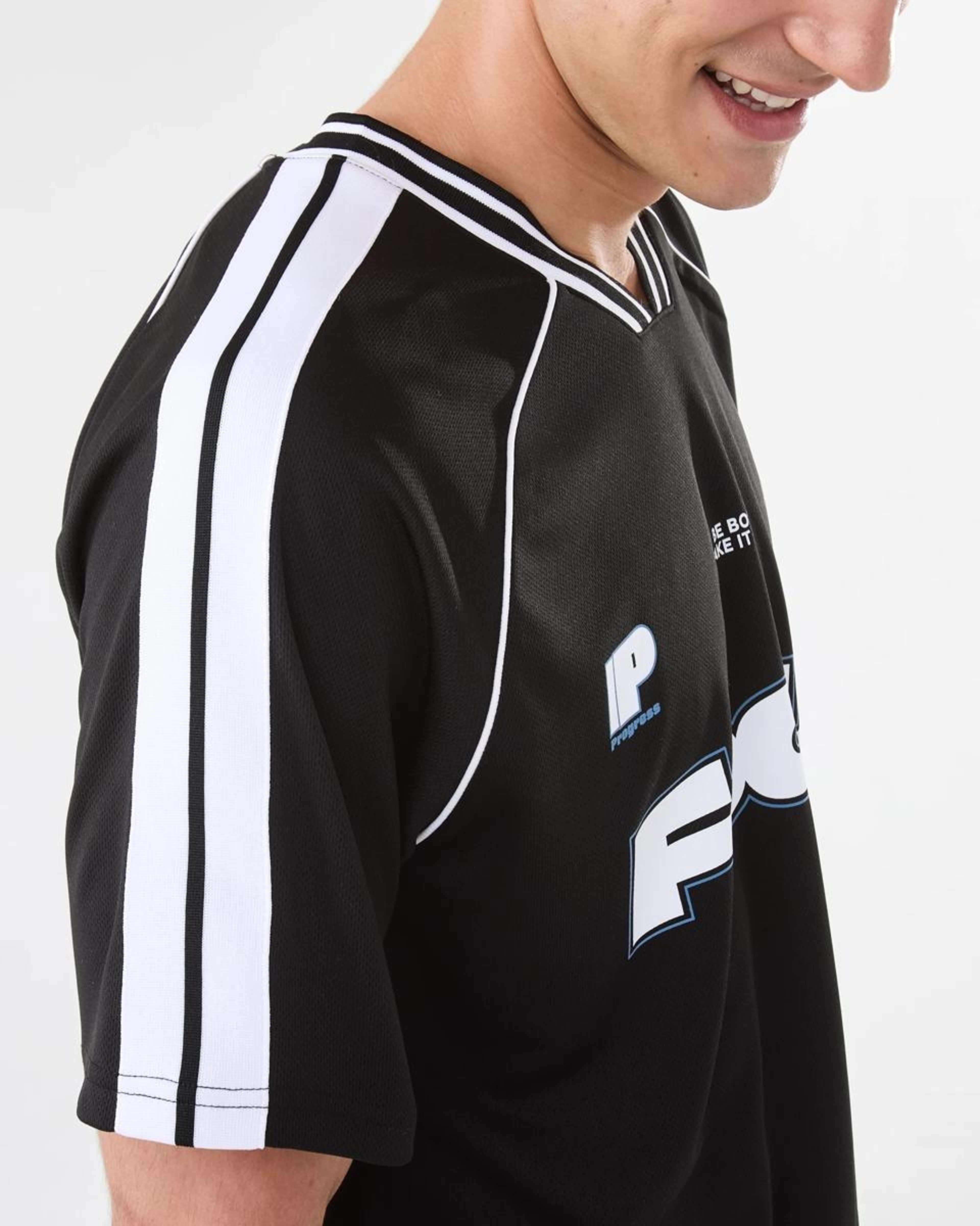 6 Block T-shirt Black, 6 of 7