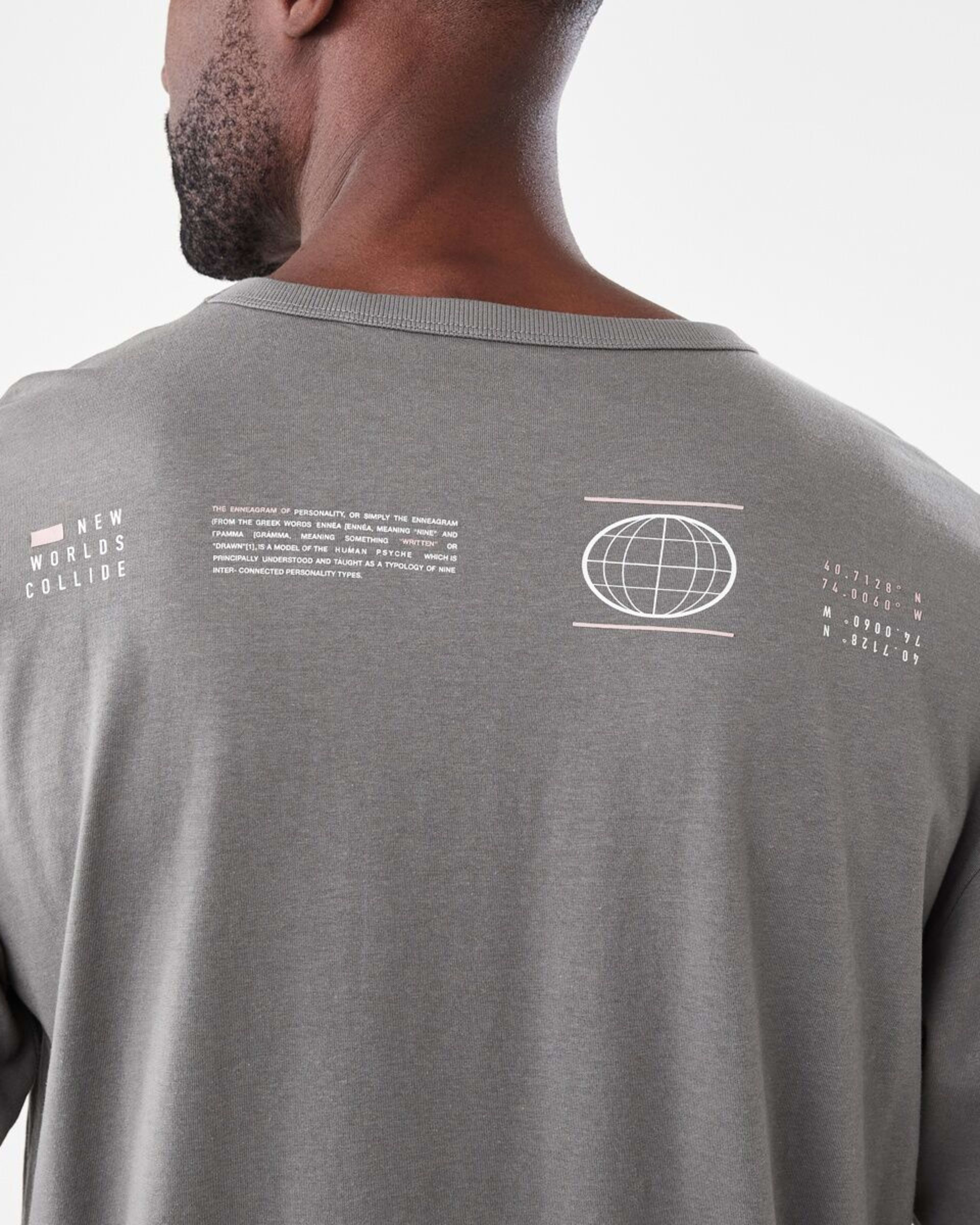 6 Oversized Graphic T-shirt Gry Grgyle, 6 of 6