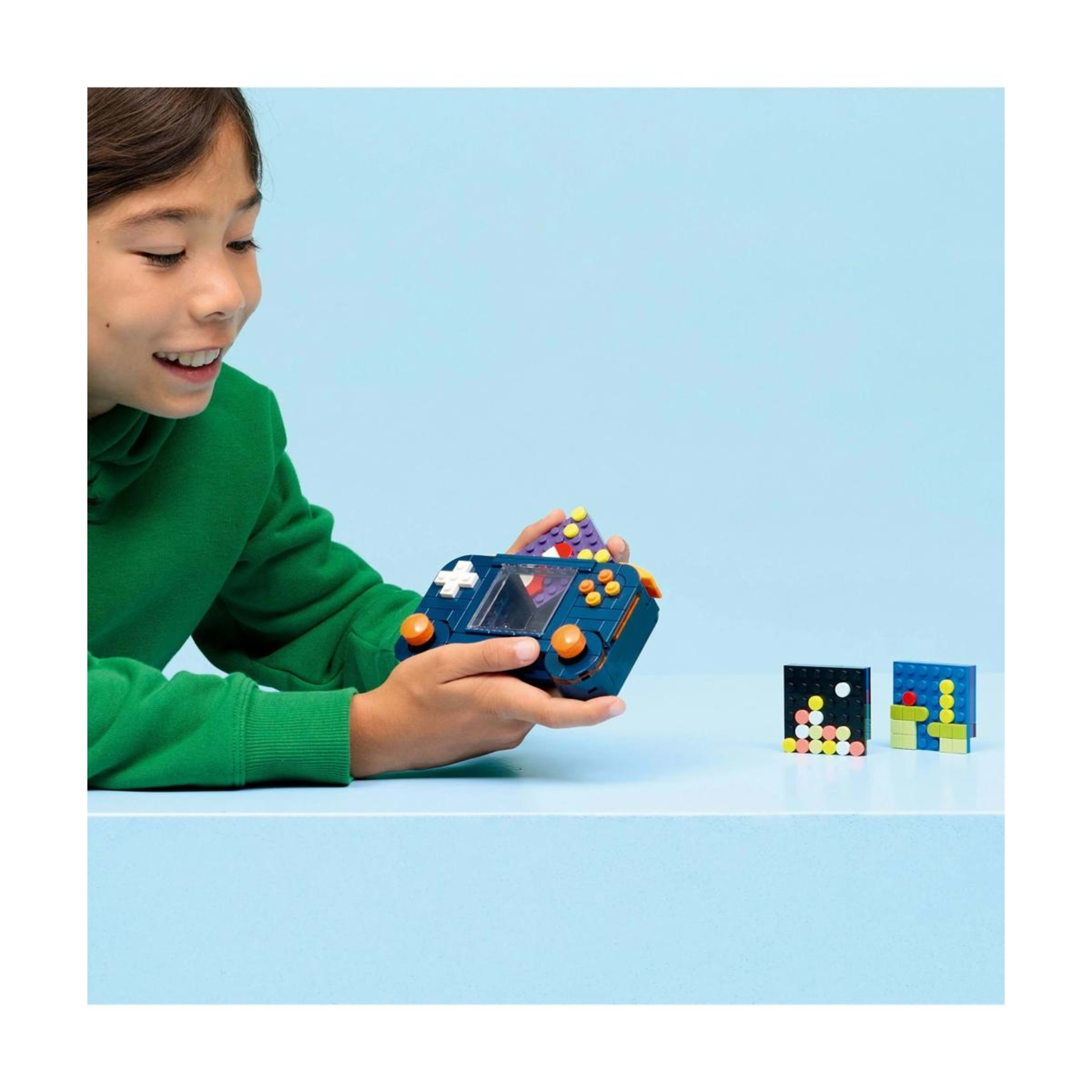 8 LEGO Creator 3 in 1 Retro Gaming Console 31380, 8 of 10