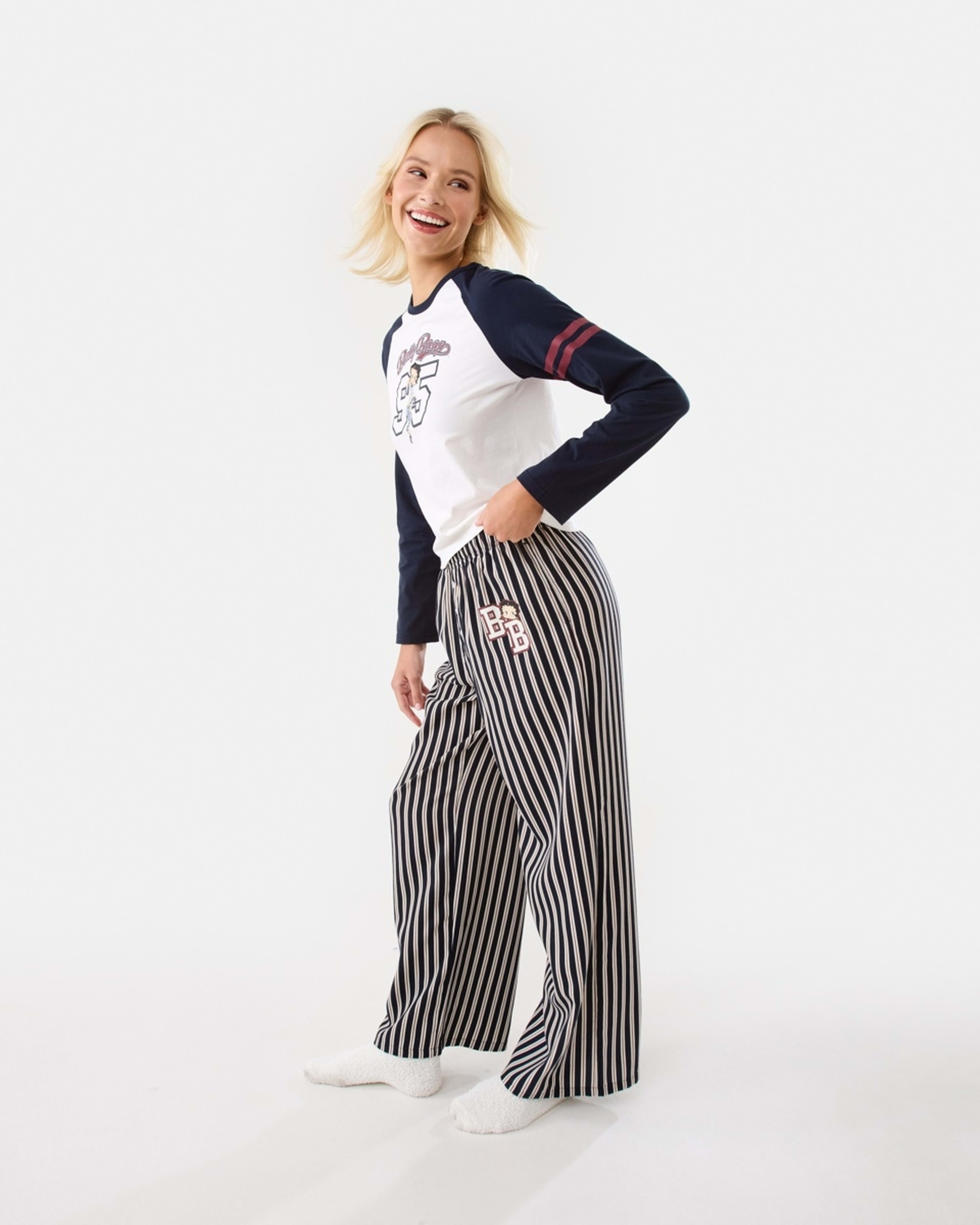 2 Betty Boop License Long Sleeve Top and Pants Pyjama set Betty Boop, 2 of 10