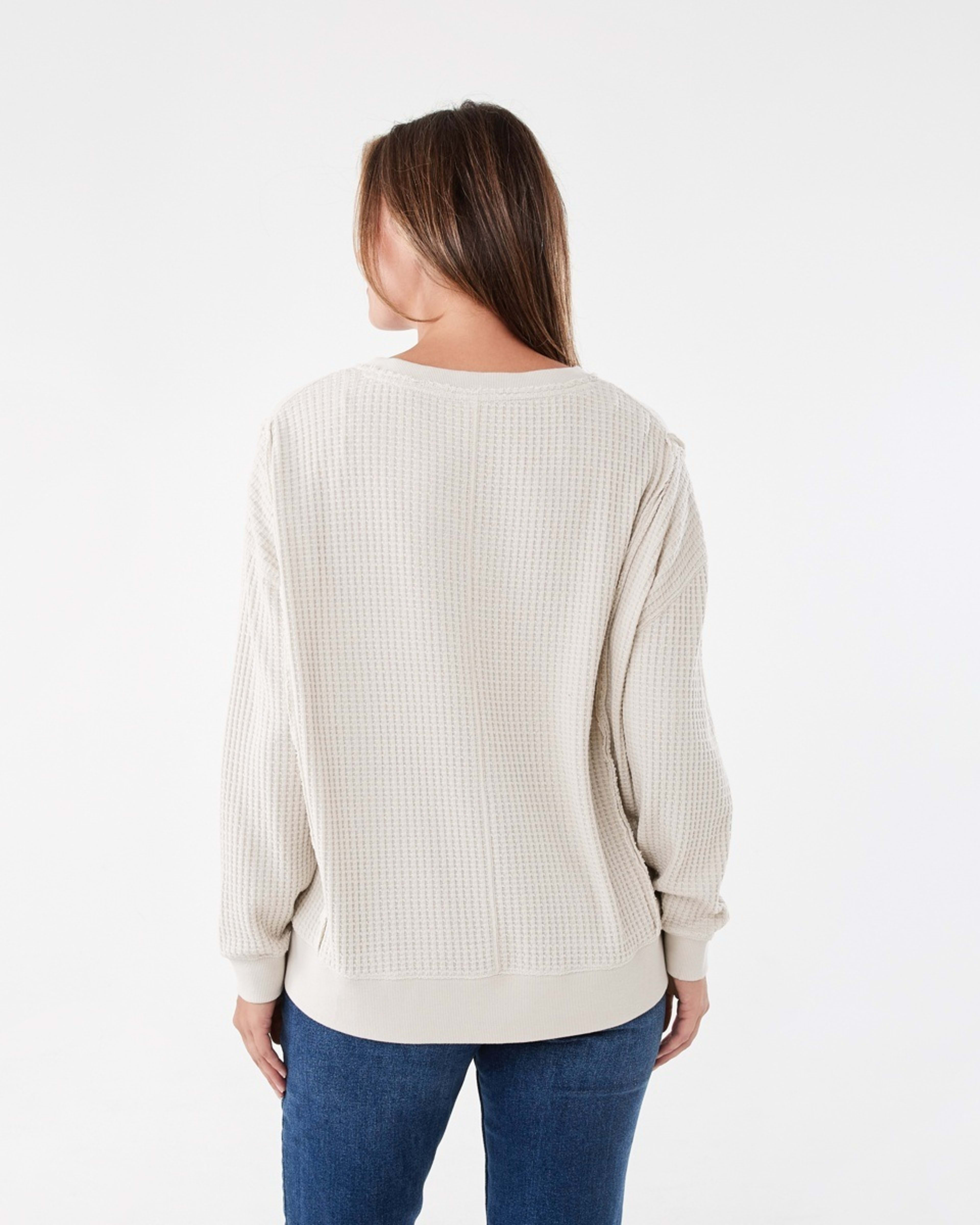 3 Long Sleeve Waffle V-Neck Top Nat Beige, 3 of 6