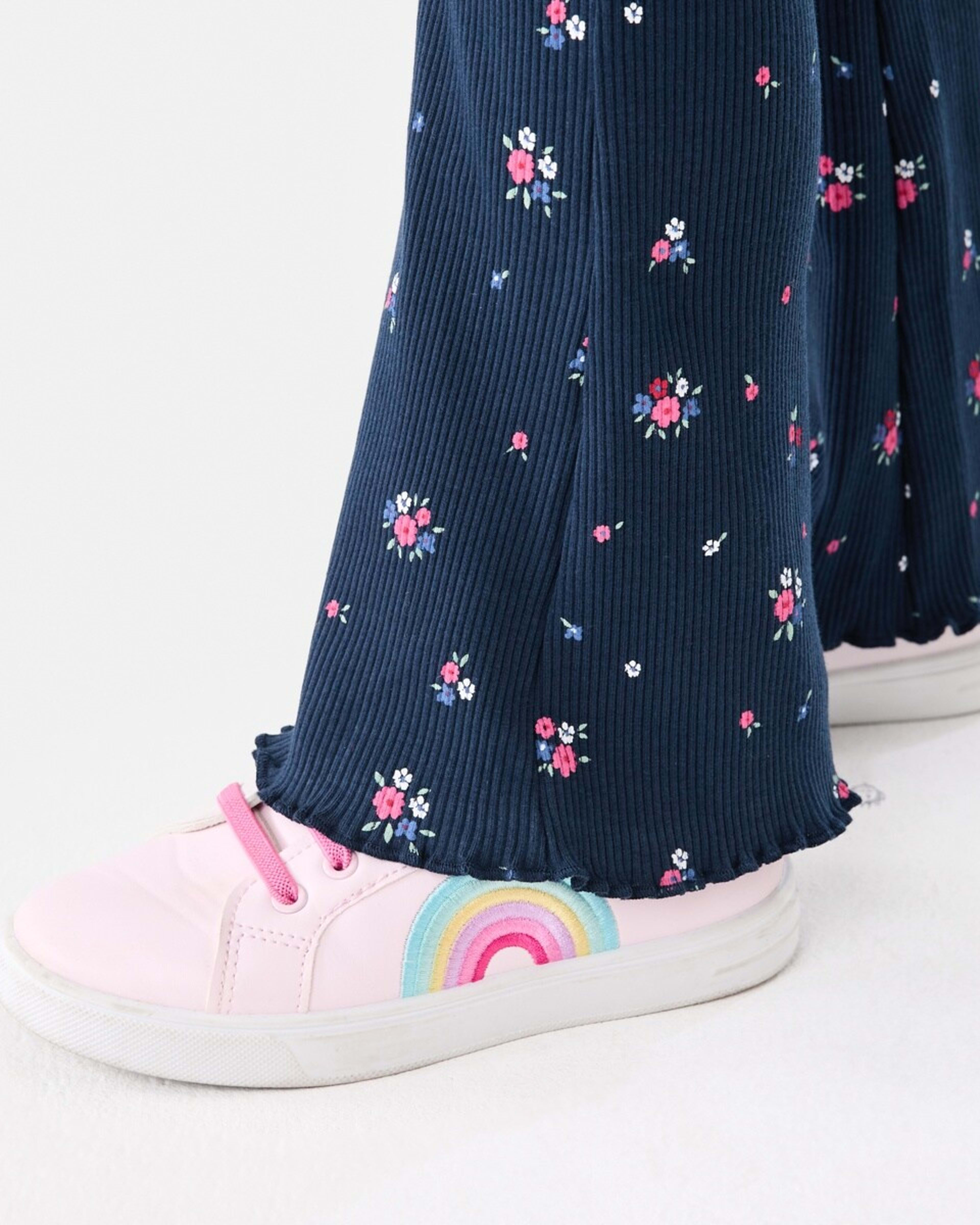 4 Rib Flare Leggings Ditsy Floral Bouquet Navy, 4 of 8