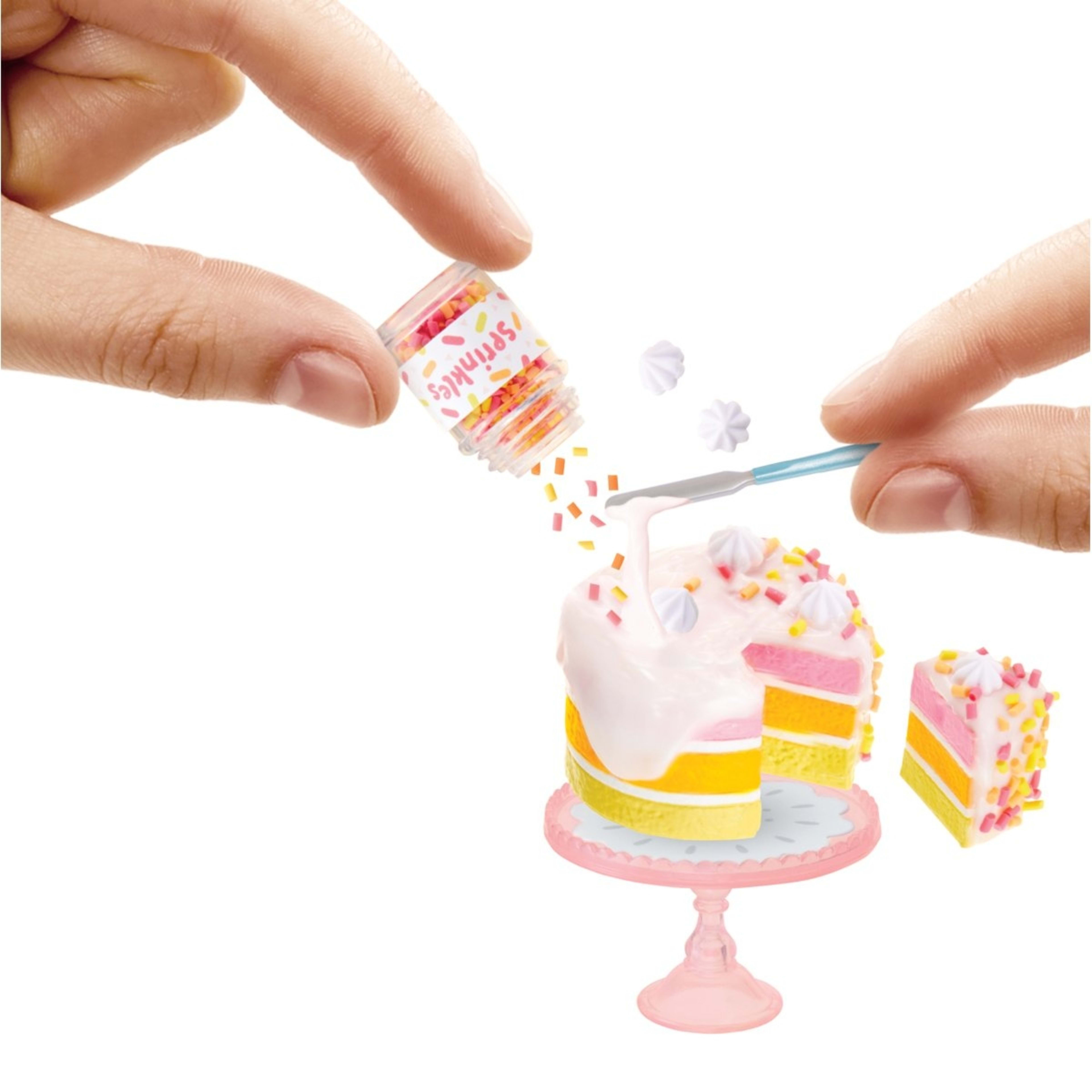 2 MGA's Miniverse: Diner Series 3B Make It Mini Foods - Assorted, 2 of 4