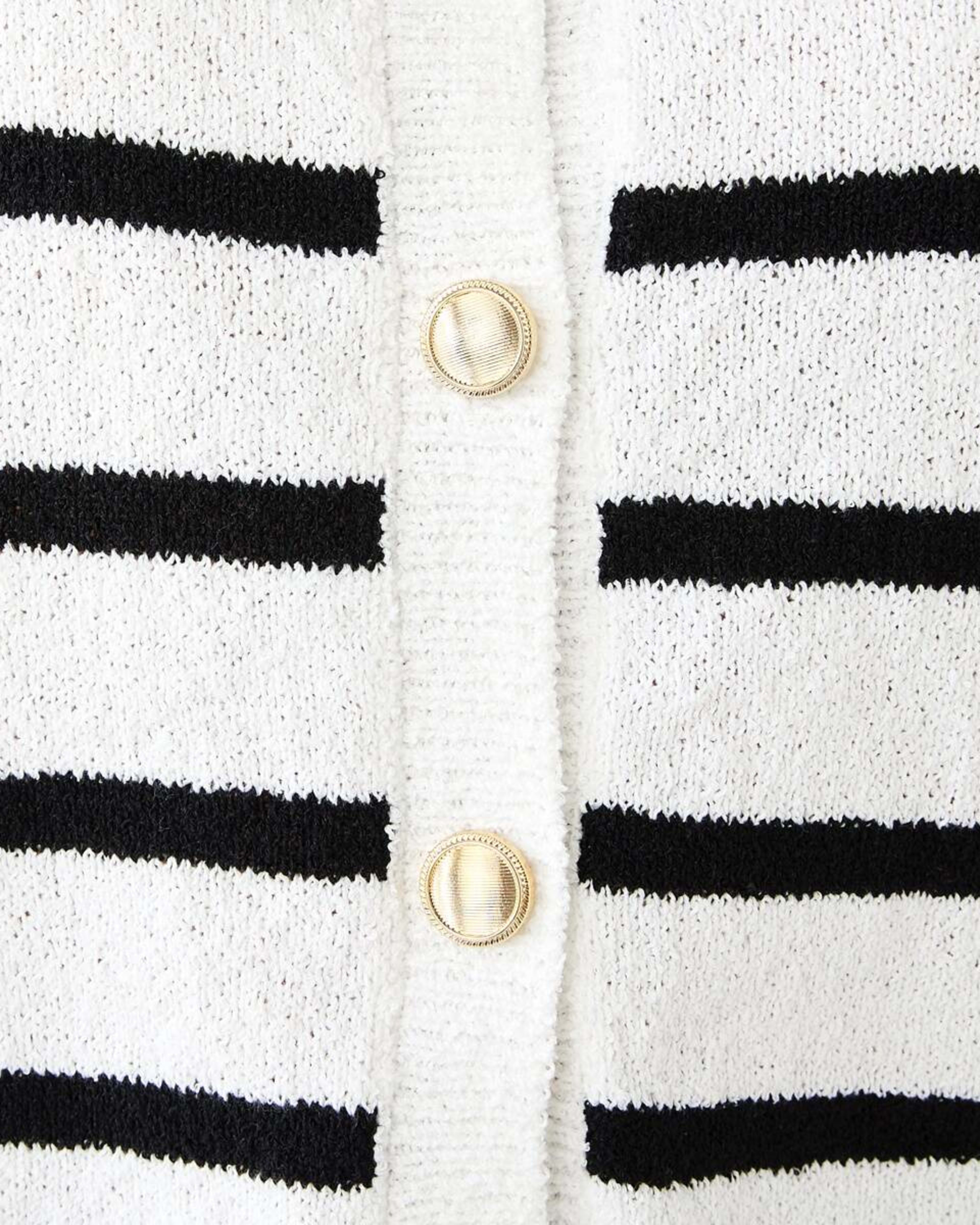 8 Contrast Button Vest Blck Strp, 8 of 8