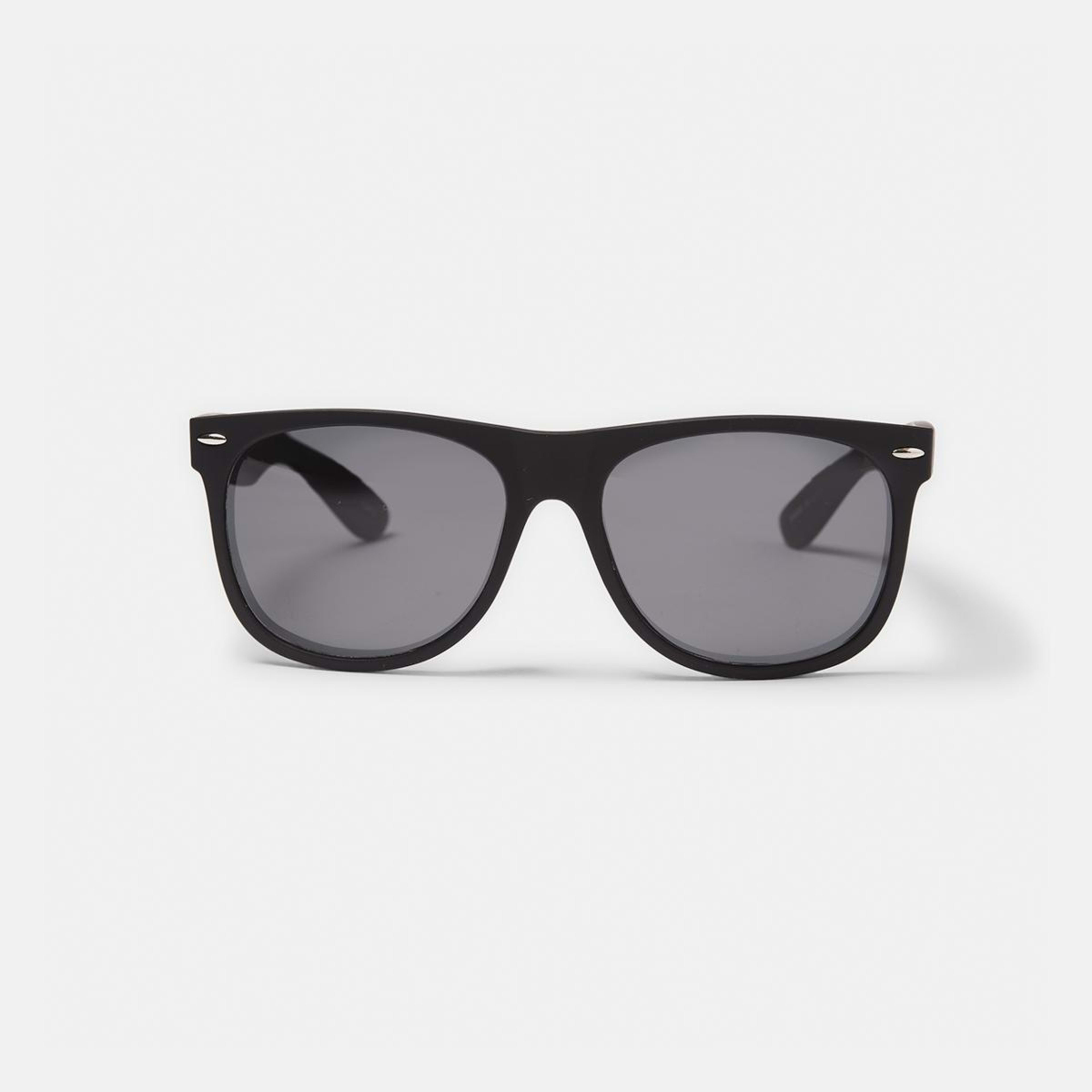 2 Polarised D Frame Sunglasses Black, 2 of 6