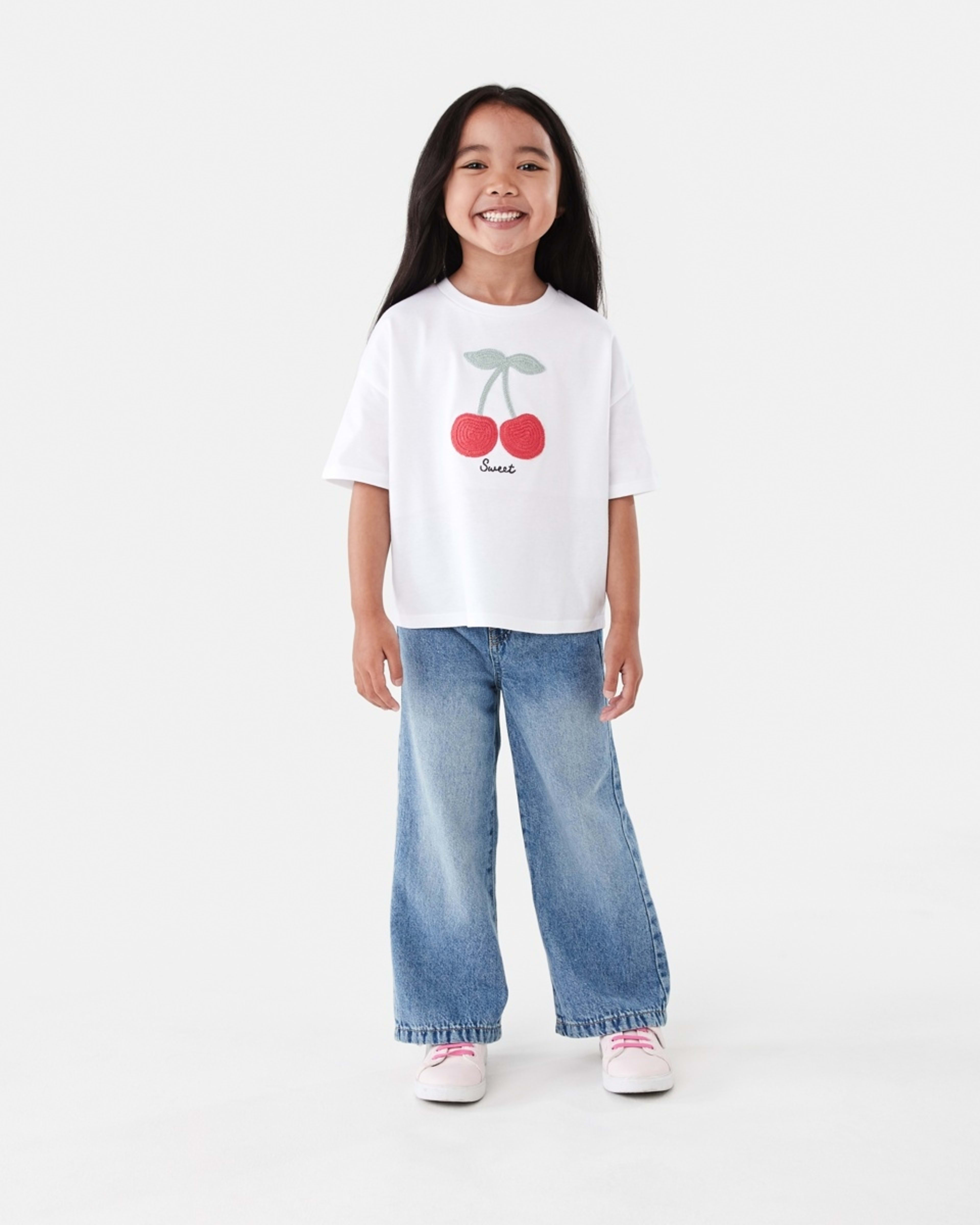 5 Short Sleeve Oversized Applique T-shirt Cherry, 5 of 8