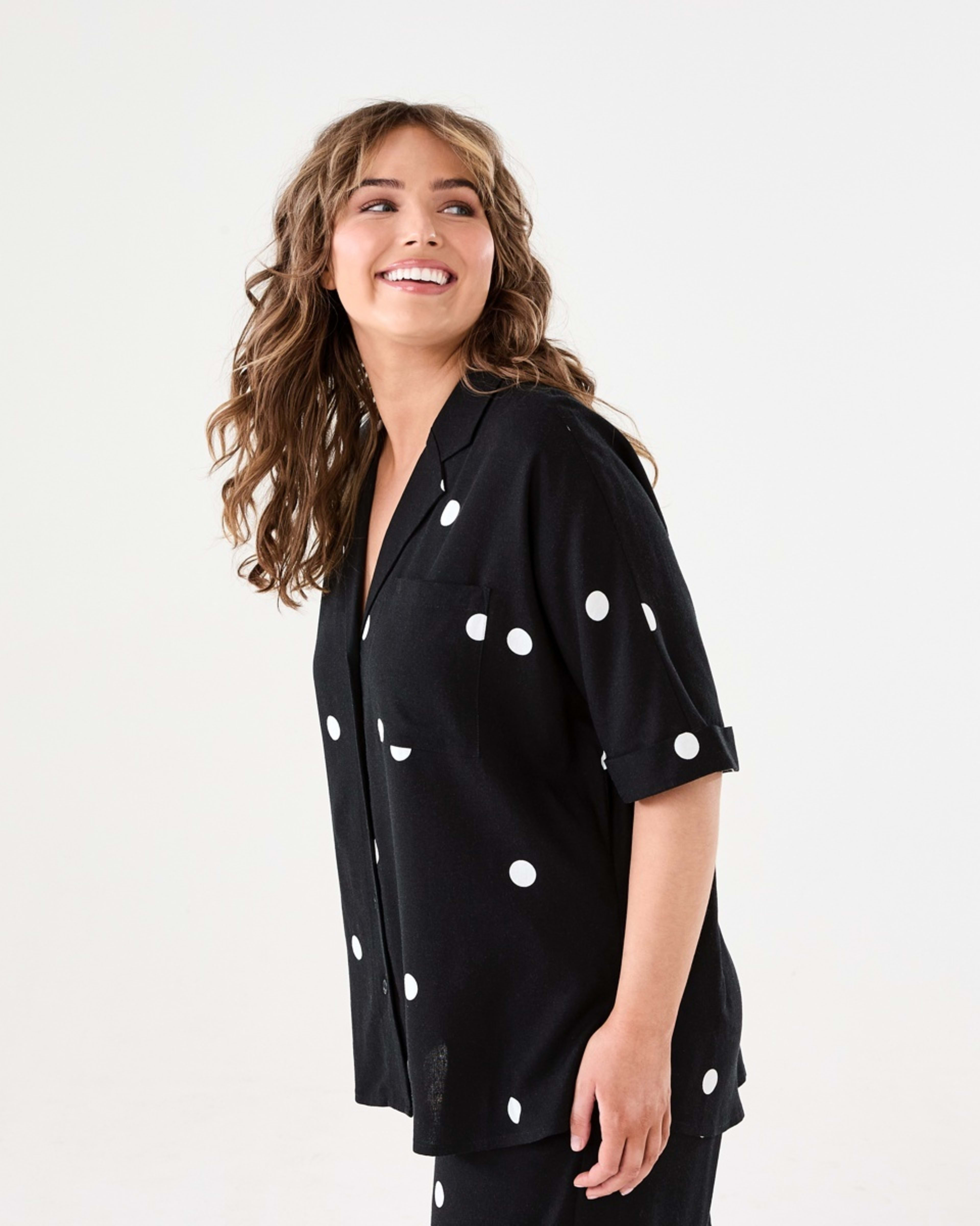 2 Short Dolman Sleeve Shirt POLKA DOT BLACK, 2 of 8