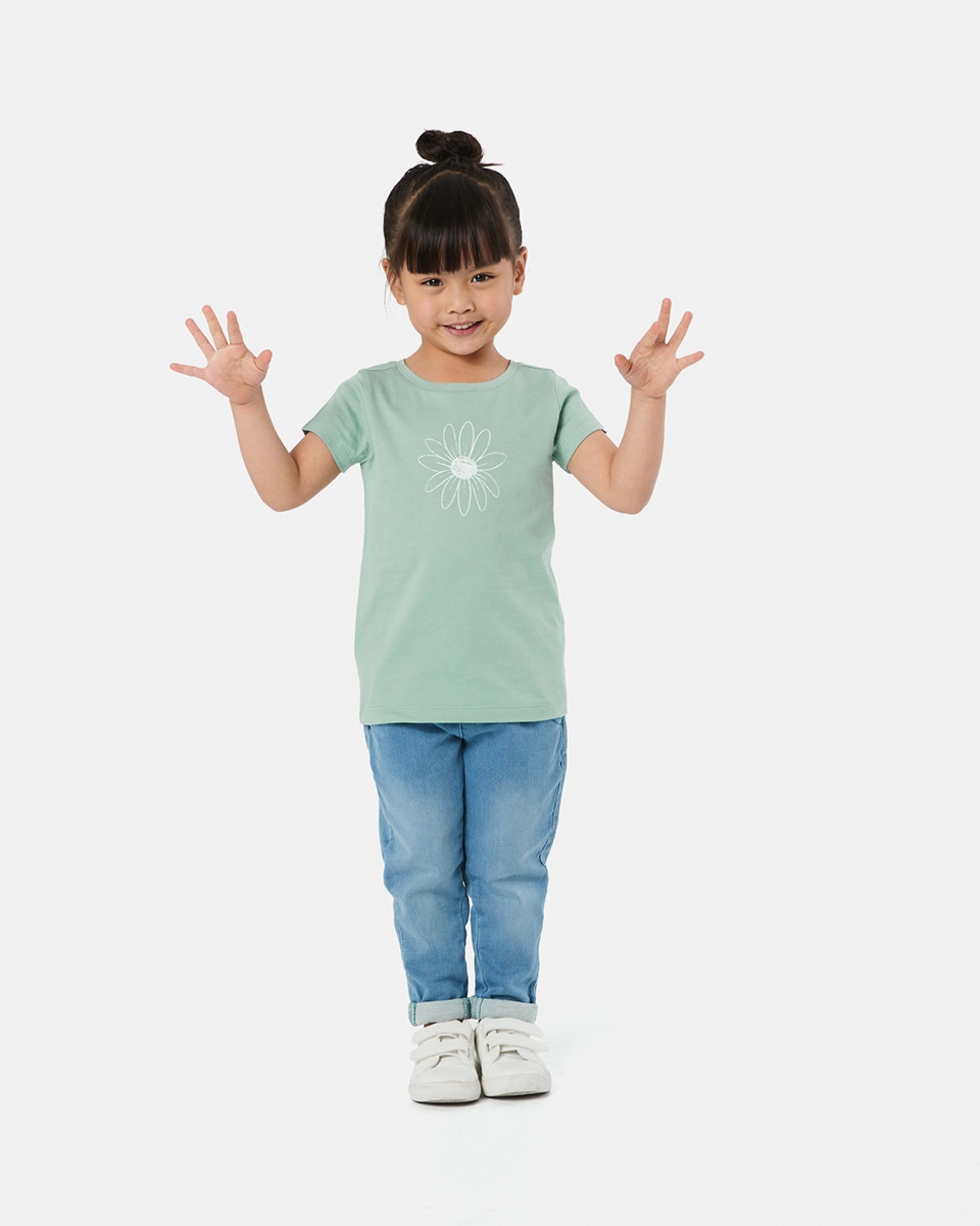 4 Short Sleeve Printed Table T-shirt Daisy, 4 of 7