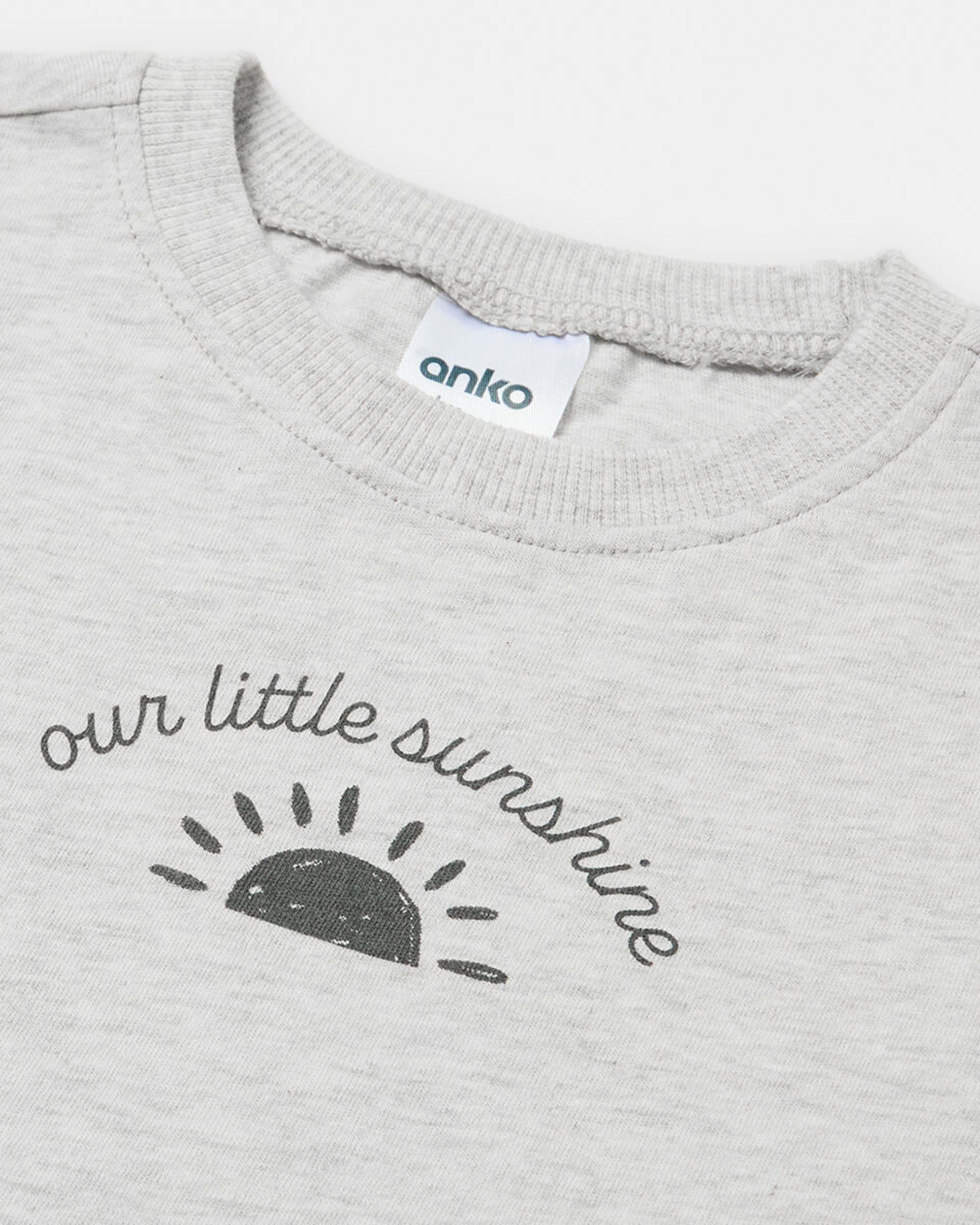 3 Unisex Everyday T-shirt Wht Sun, 3 of 3