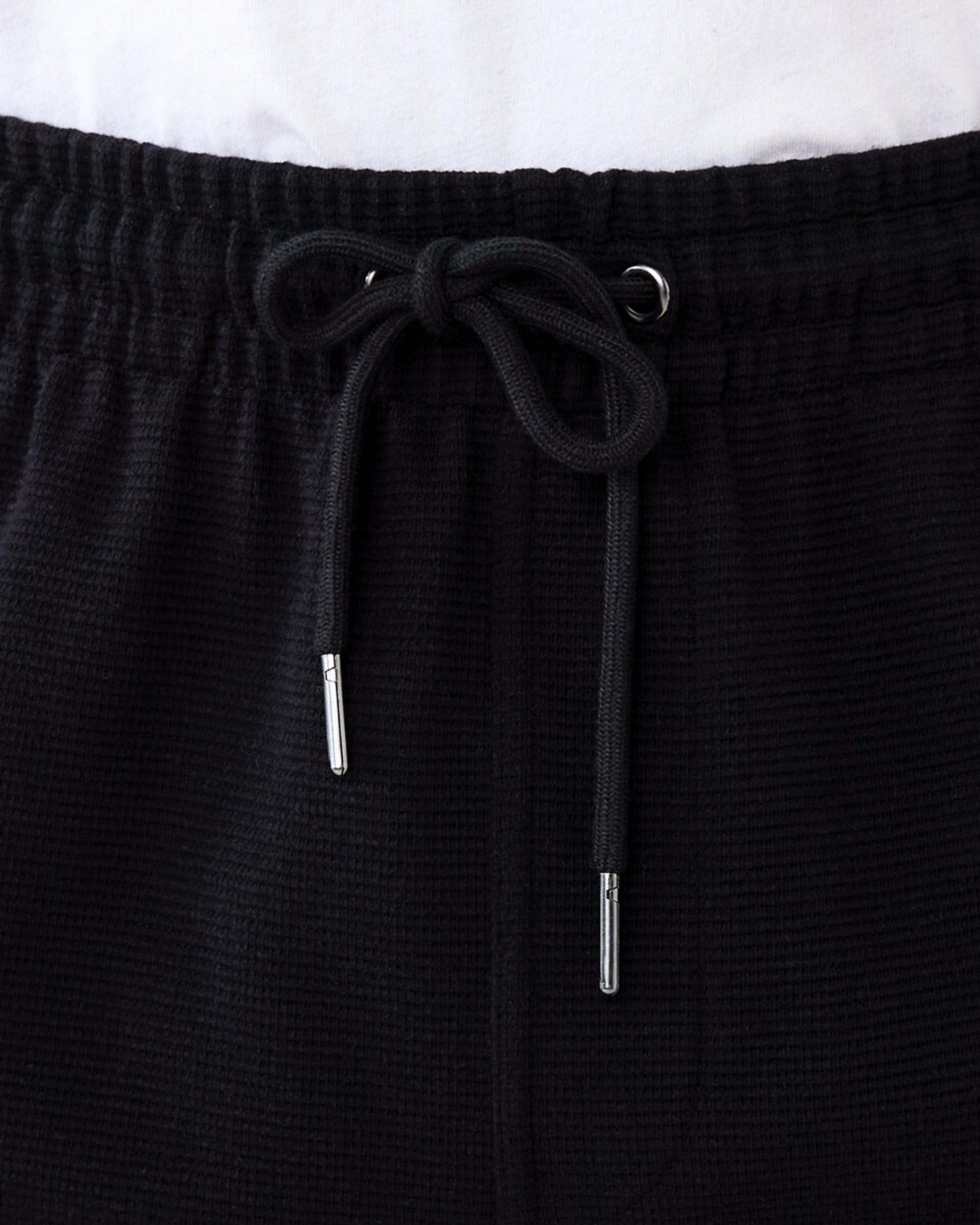 4 Textured Knit Shorts Black, 4 of 6