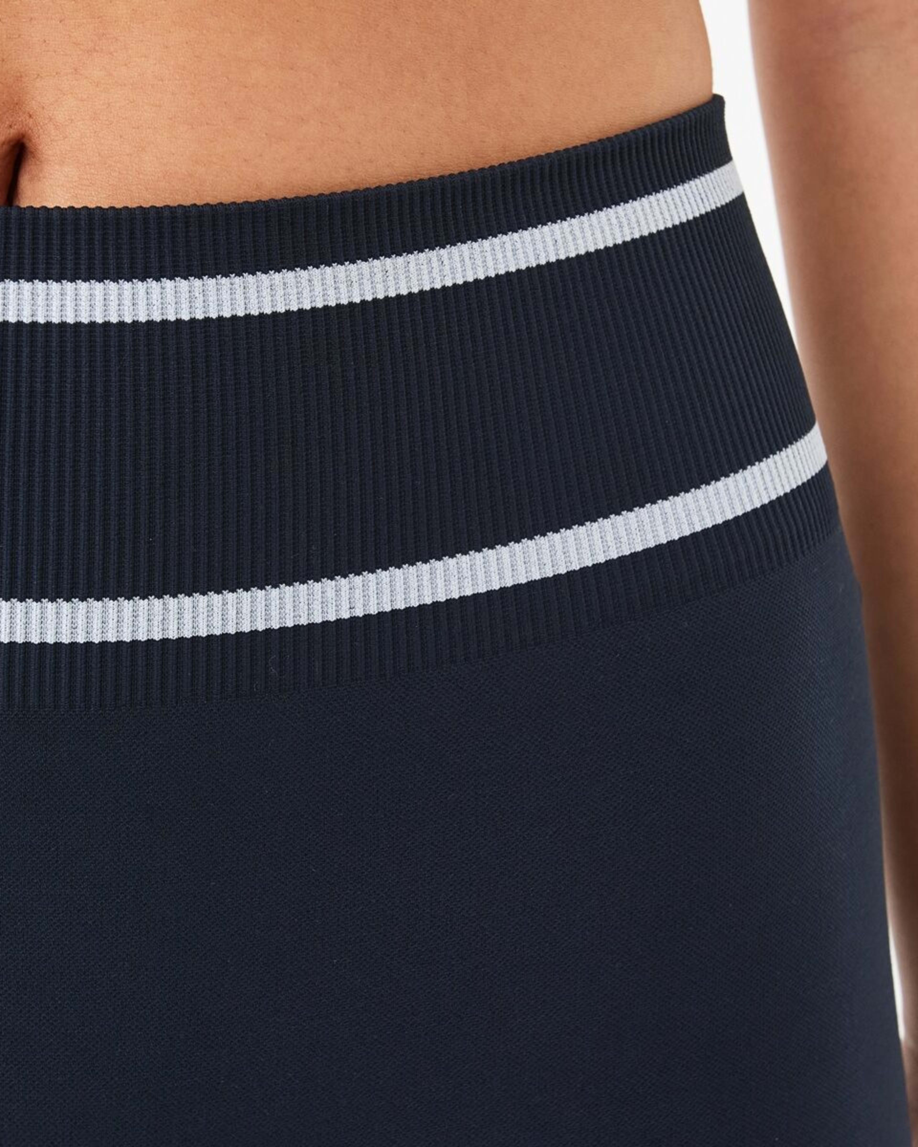 5 Active Womens Seamfree Tipping Bike Shorts Shade Navy, 5 of 6