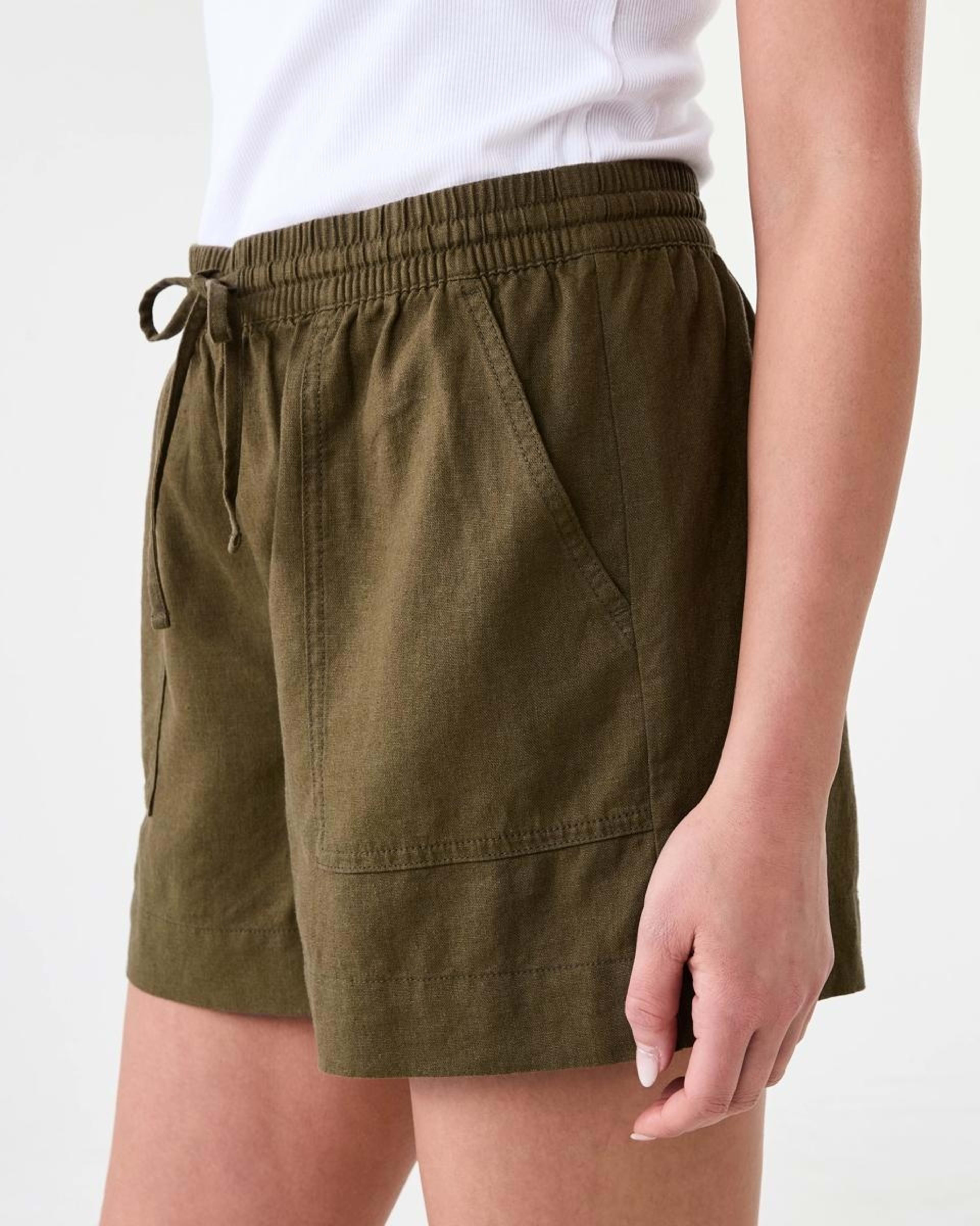 2 Linen Blend Patch Pocket Shorts Deep Olive, 2 of 6