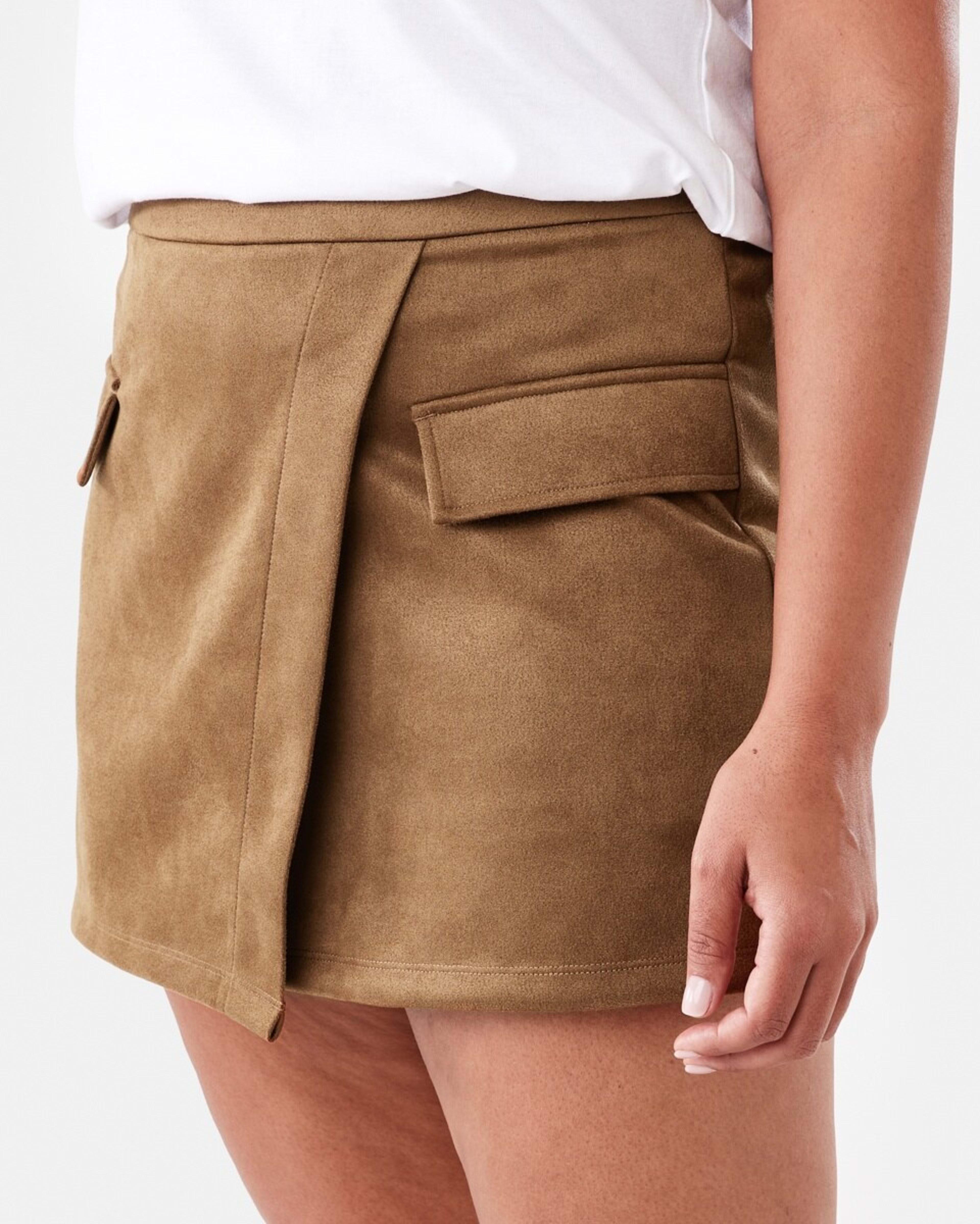 2 Suedette Skort Deep Camel, 2 of 6