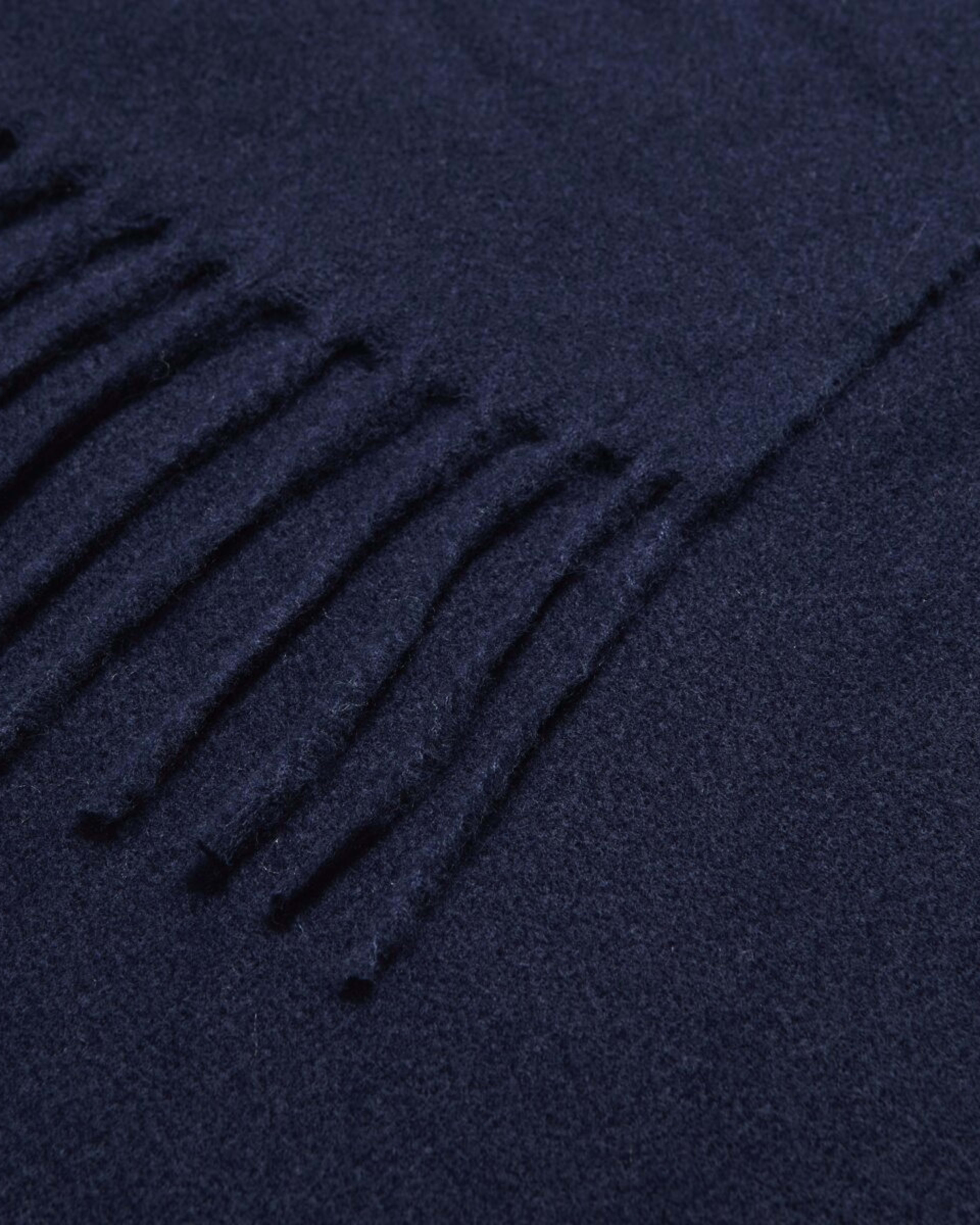 2 Brushed Wrap Scarf Fluid Navy, 2 of 3