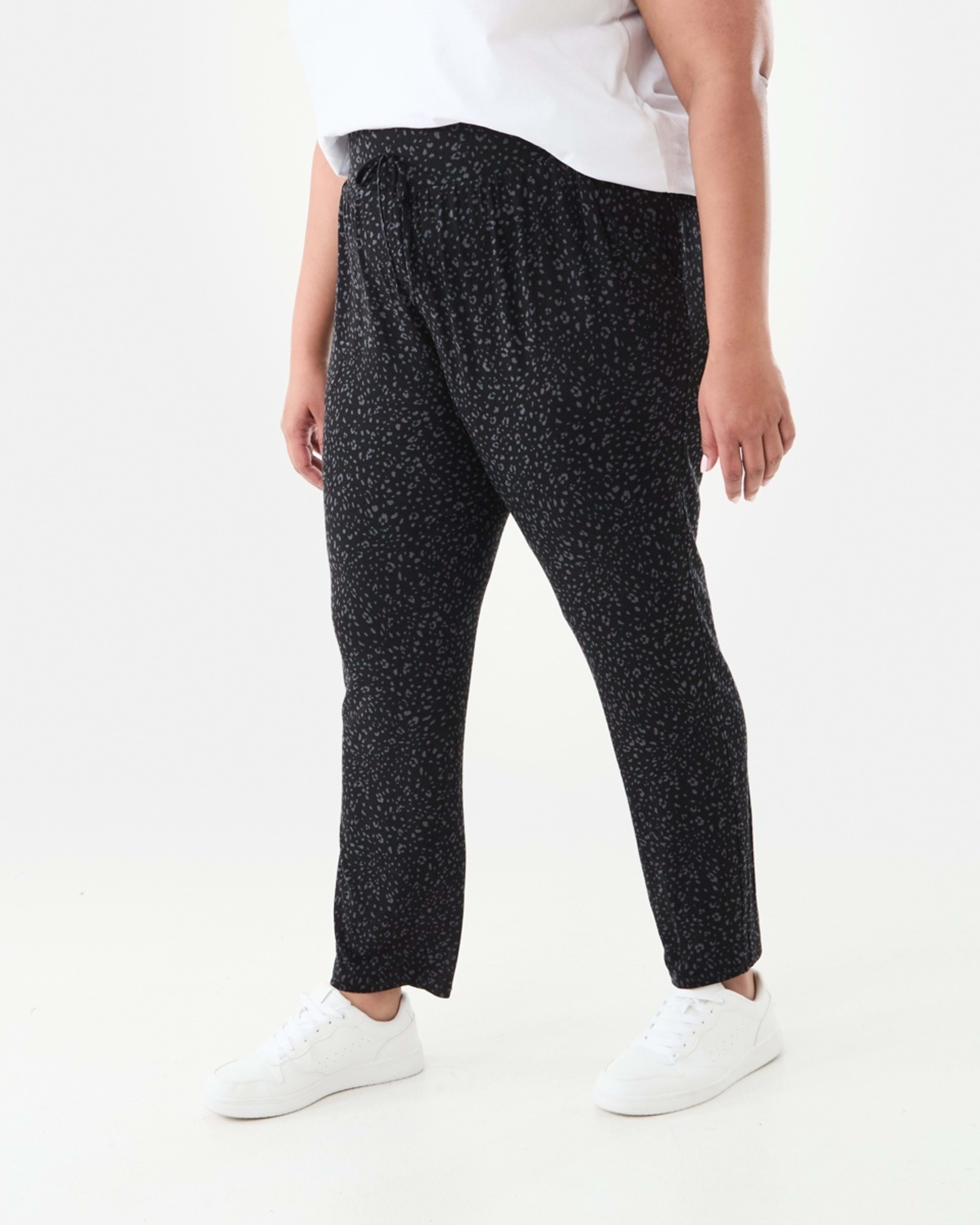 2 Curve Full Length Knit Pants Neo Leopard Black, 2 of 5