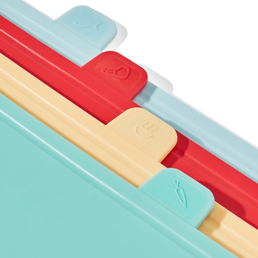 Set of 4 Chopping Boards with Stand Kmart