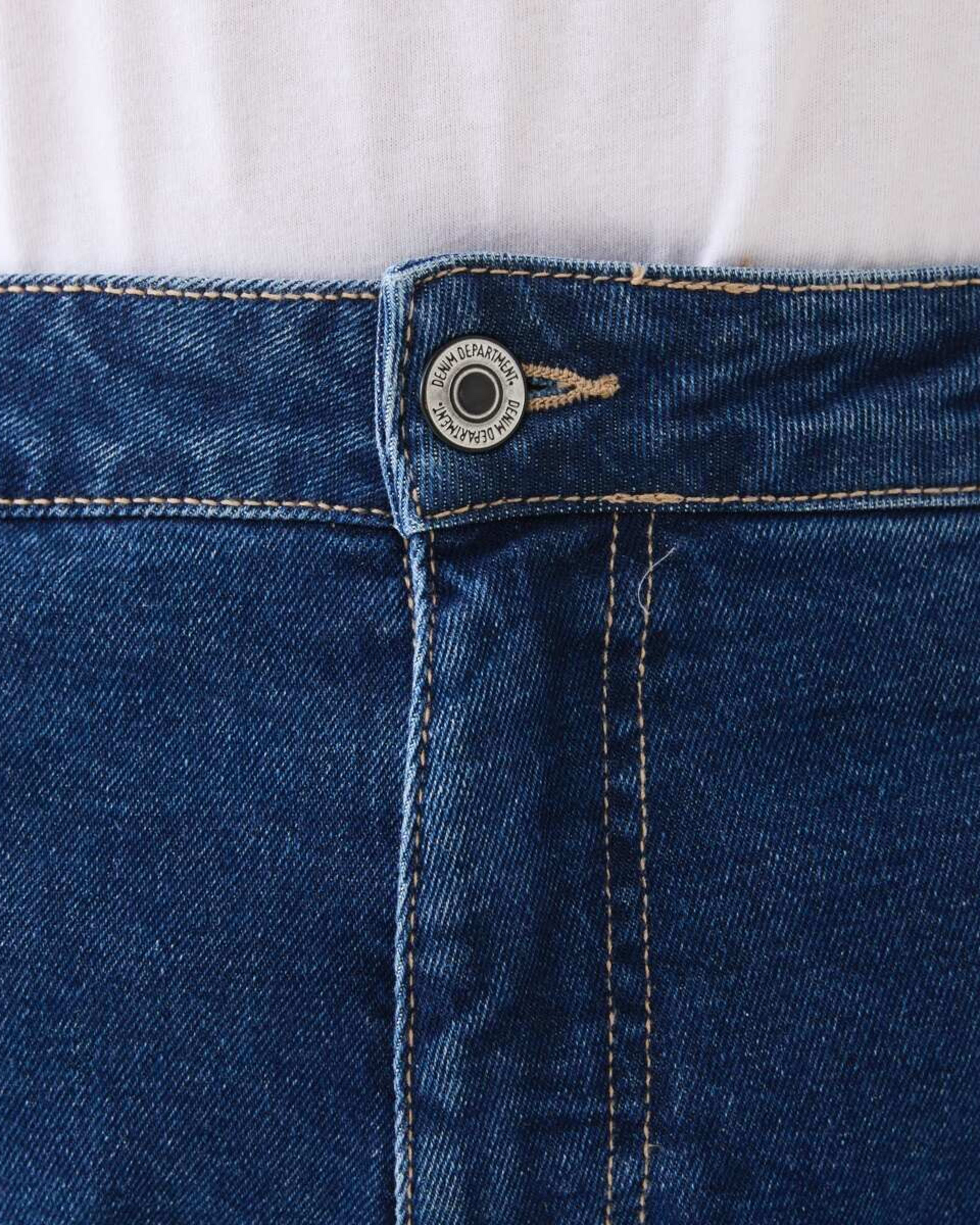 6 Curve Mum Jeans Mid Wash, 6 of 6