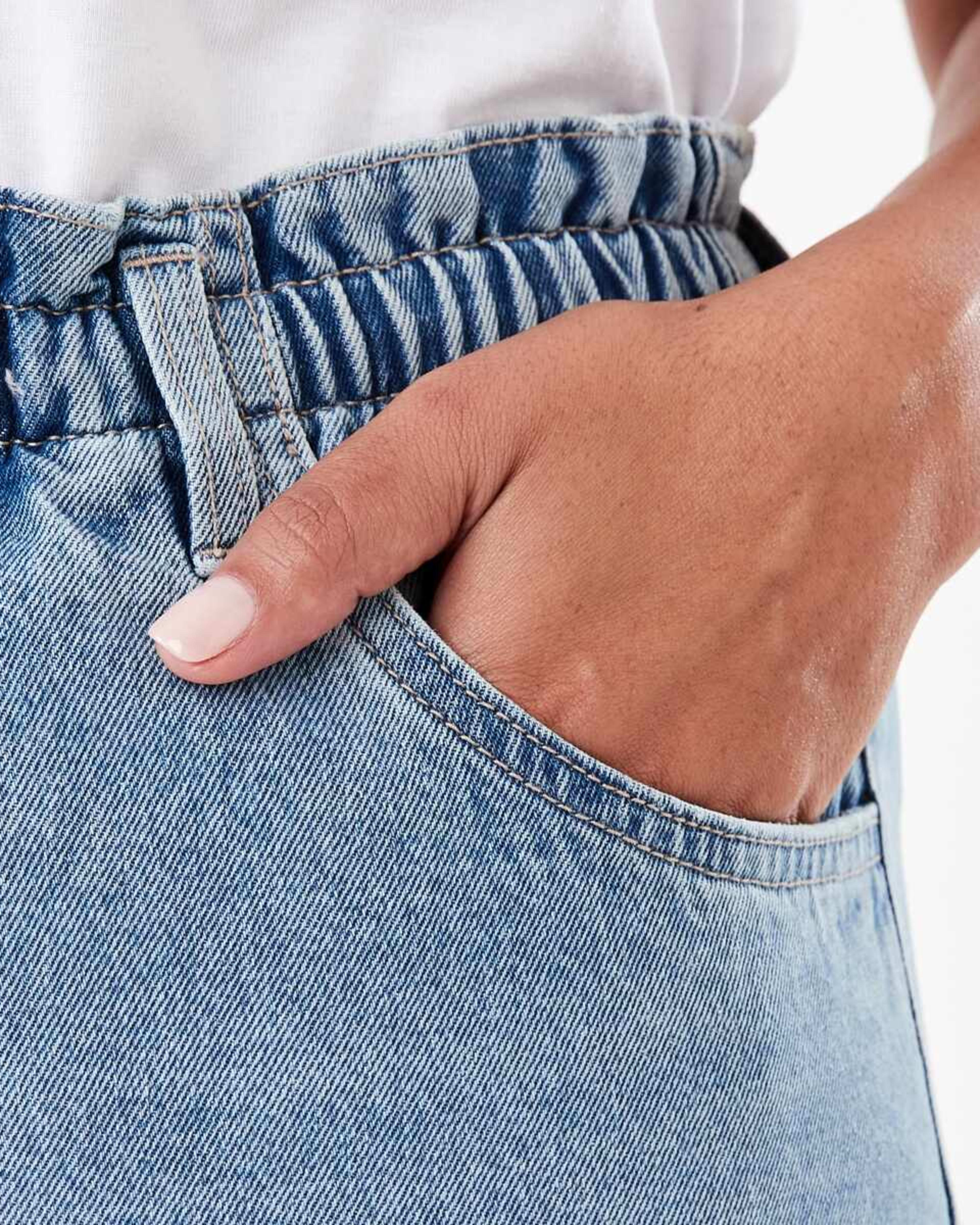 7 Paperbag Jeans Light Wash, 7 of 7