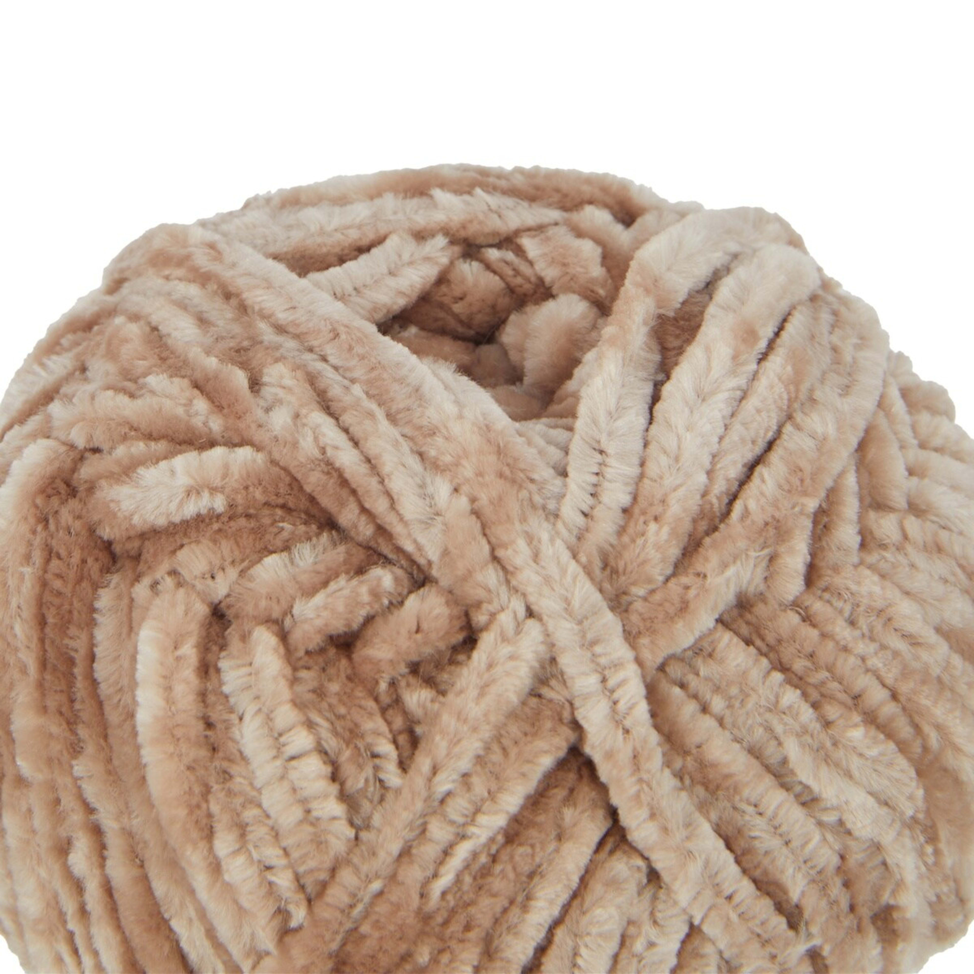 3 Velvet Yarn - Mushroom, 3 of 3