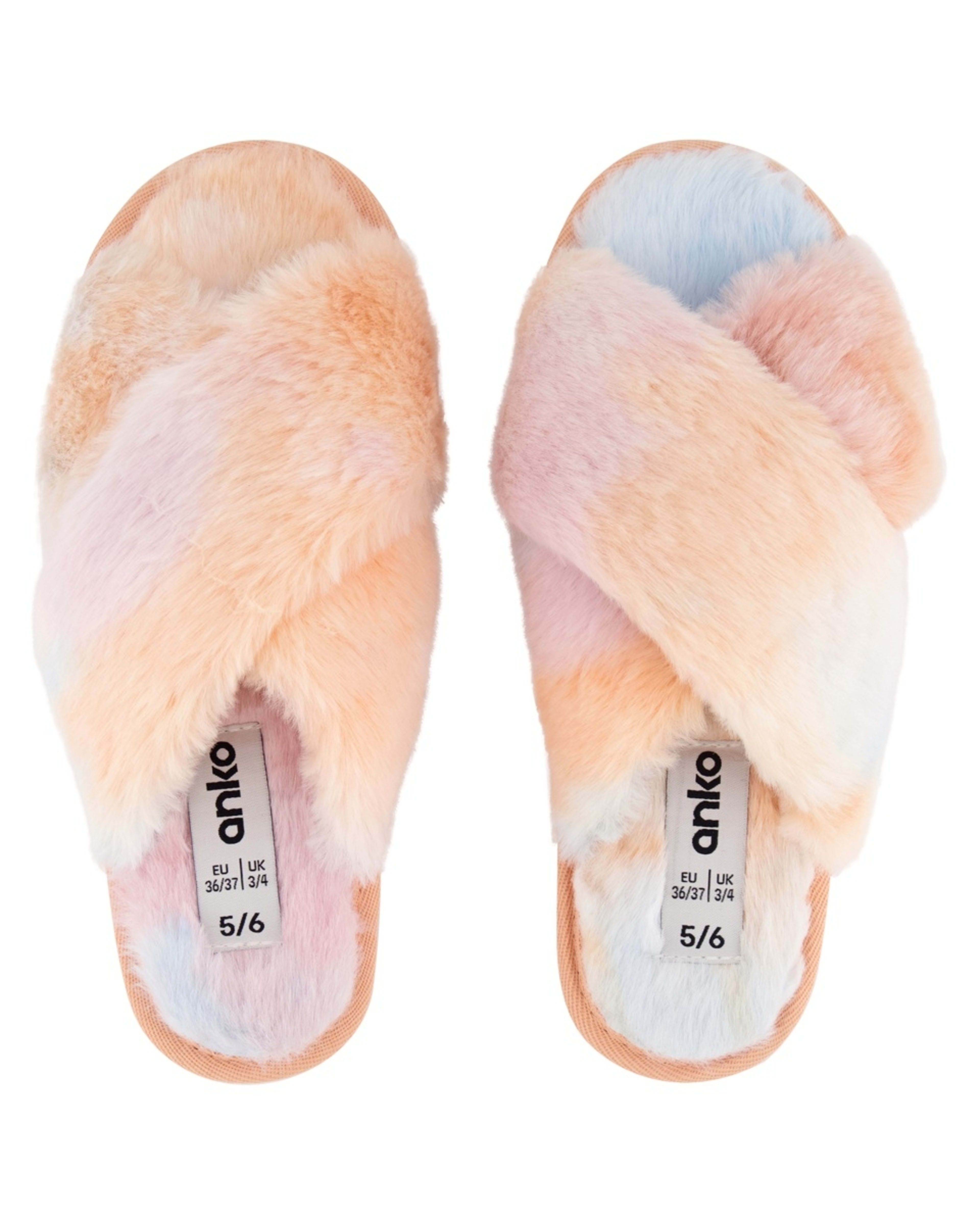 2 Crossover Furry Slippers Tiedye, 2 of 3