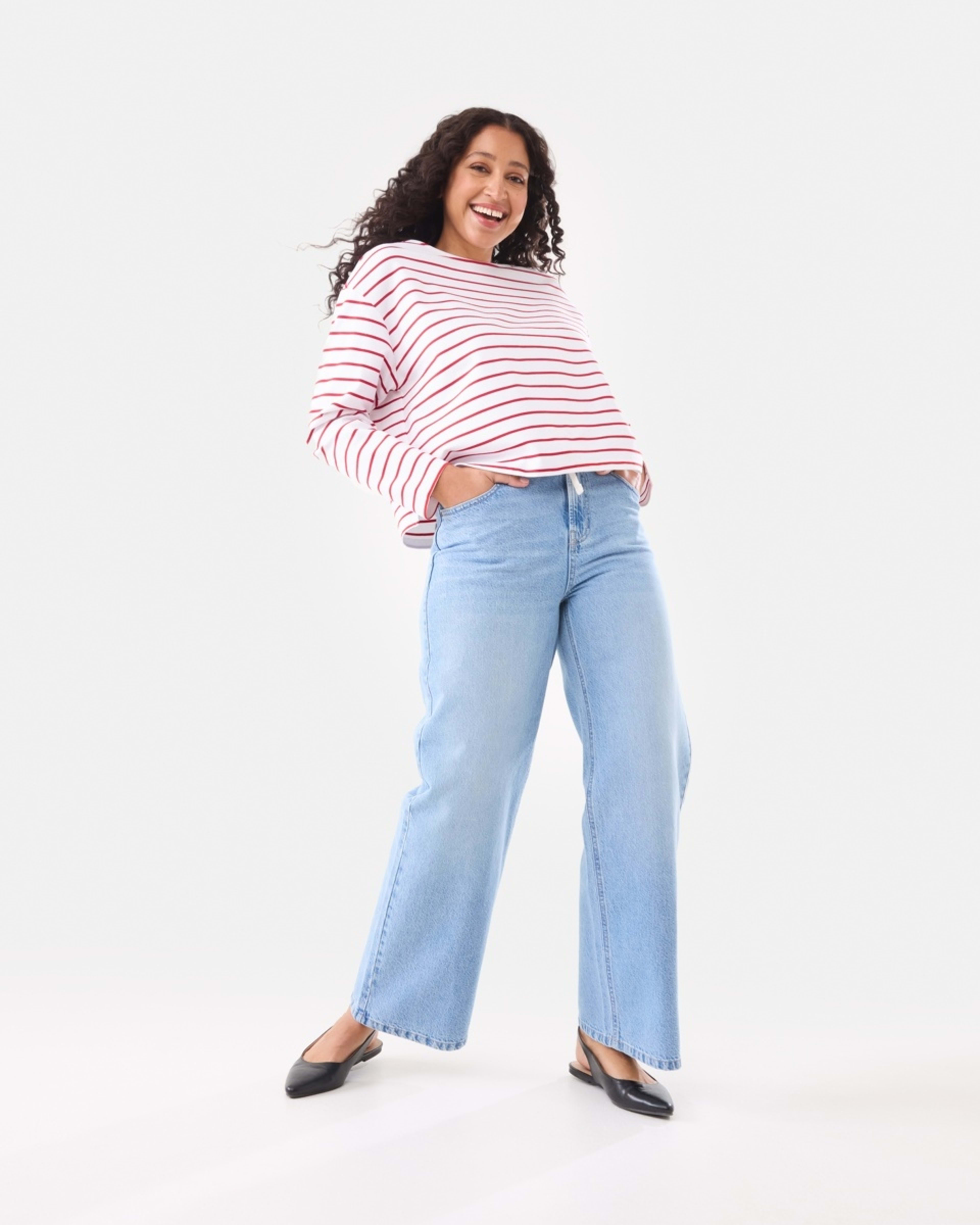 2 Wide Tie Waist Jeans Light Wash, 2 of 7