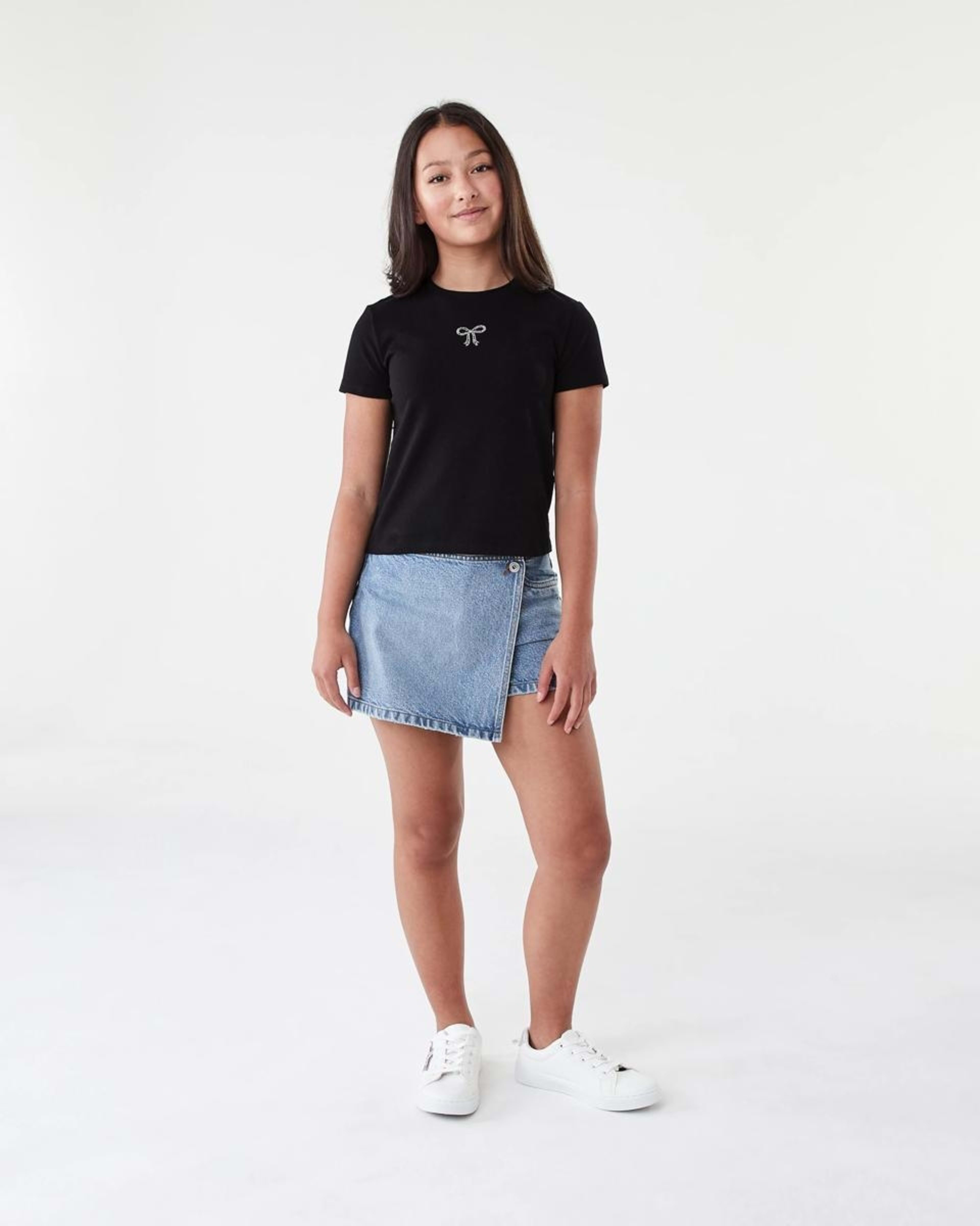 6 Short Sleeve Embellished Baby T-shirt Blk Bow, 6 of 7