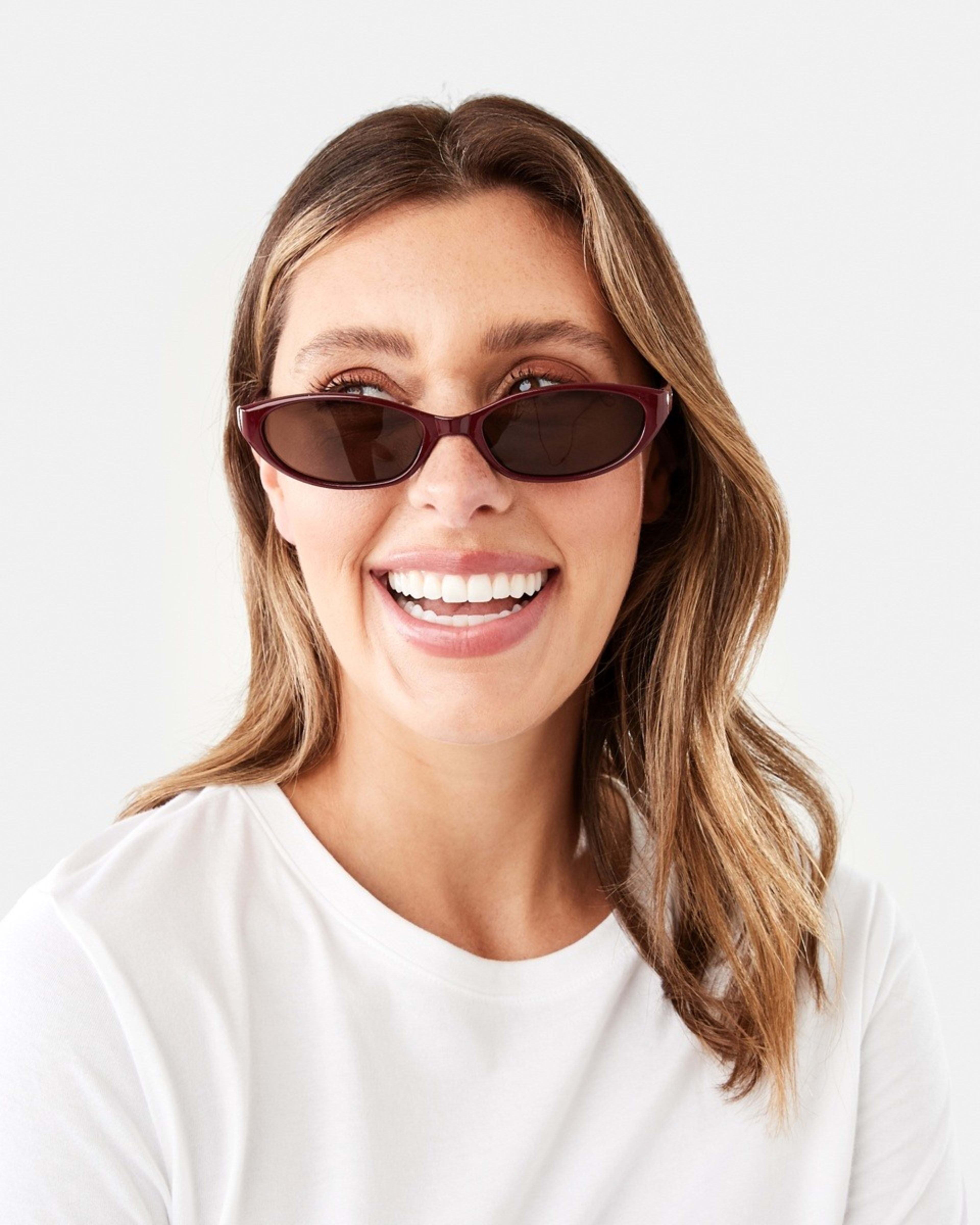 5 Thin Cat Eye Sunglasses Acc Red, 5 of 6