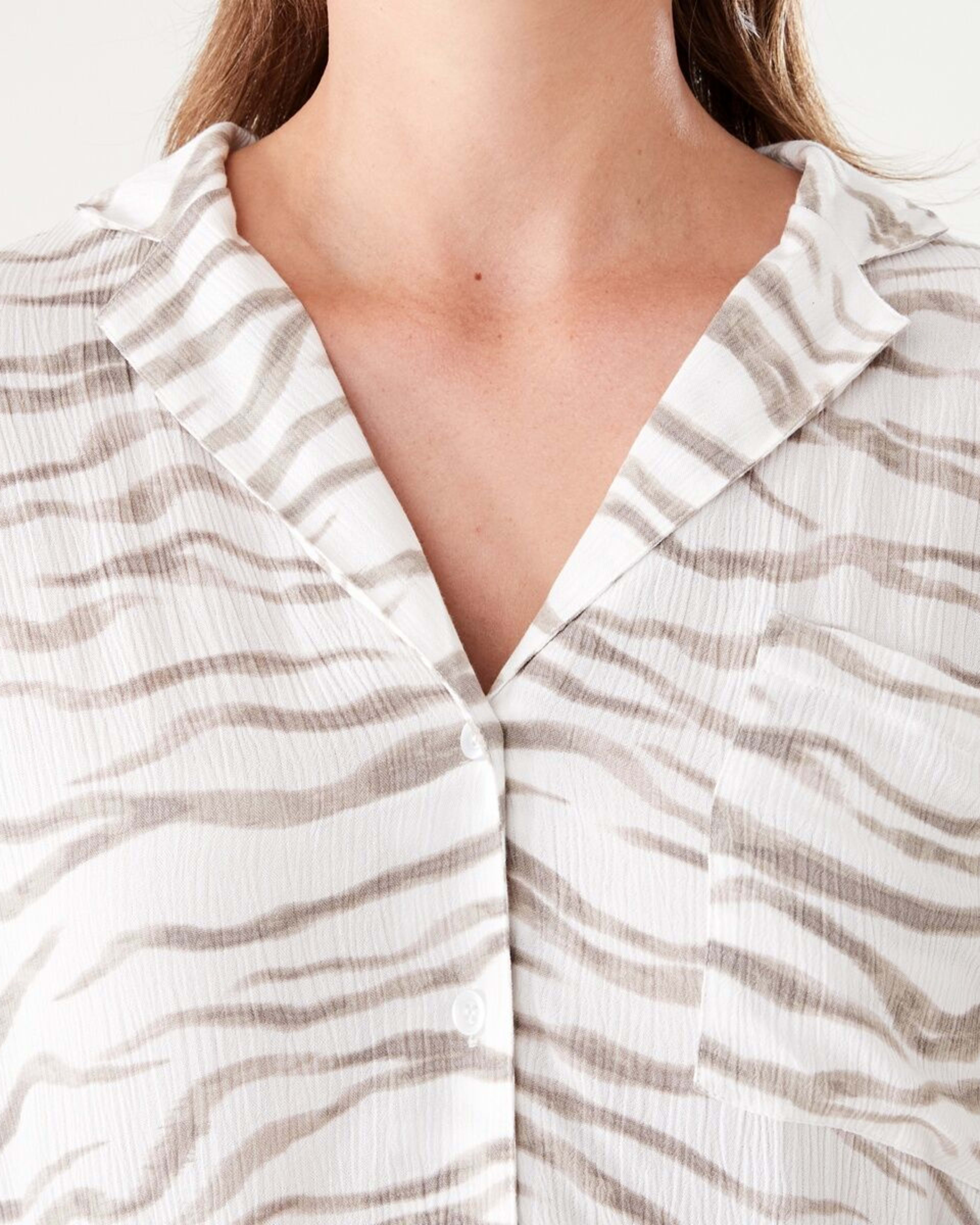 5 Short Dolman Sleeve Shirt SOFT ZEBRA CLOUD DANCER, 5 of 6