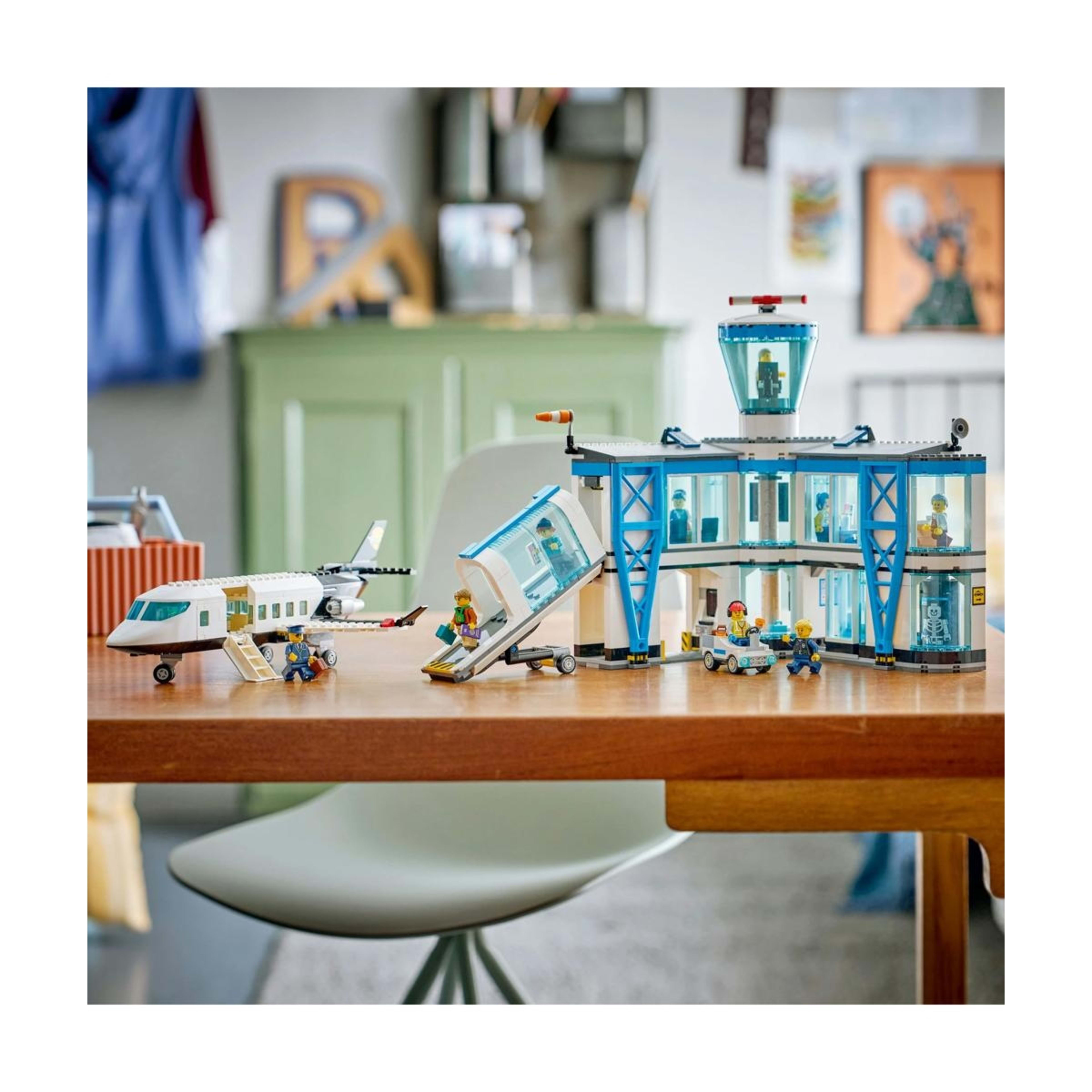 9 LEGO City Airport with Airplane 60502, 9 of 10