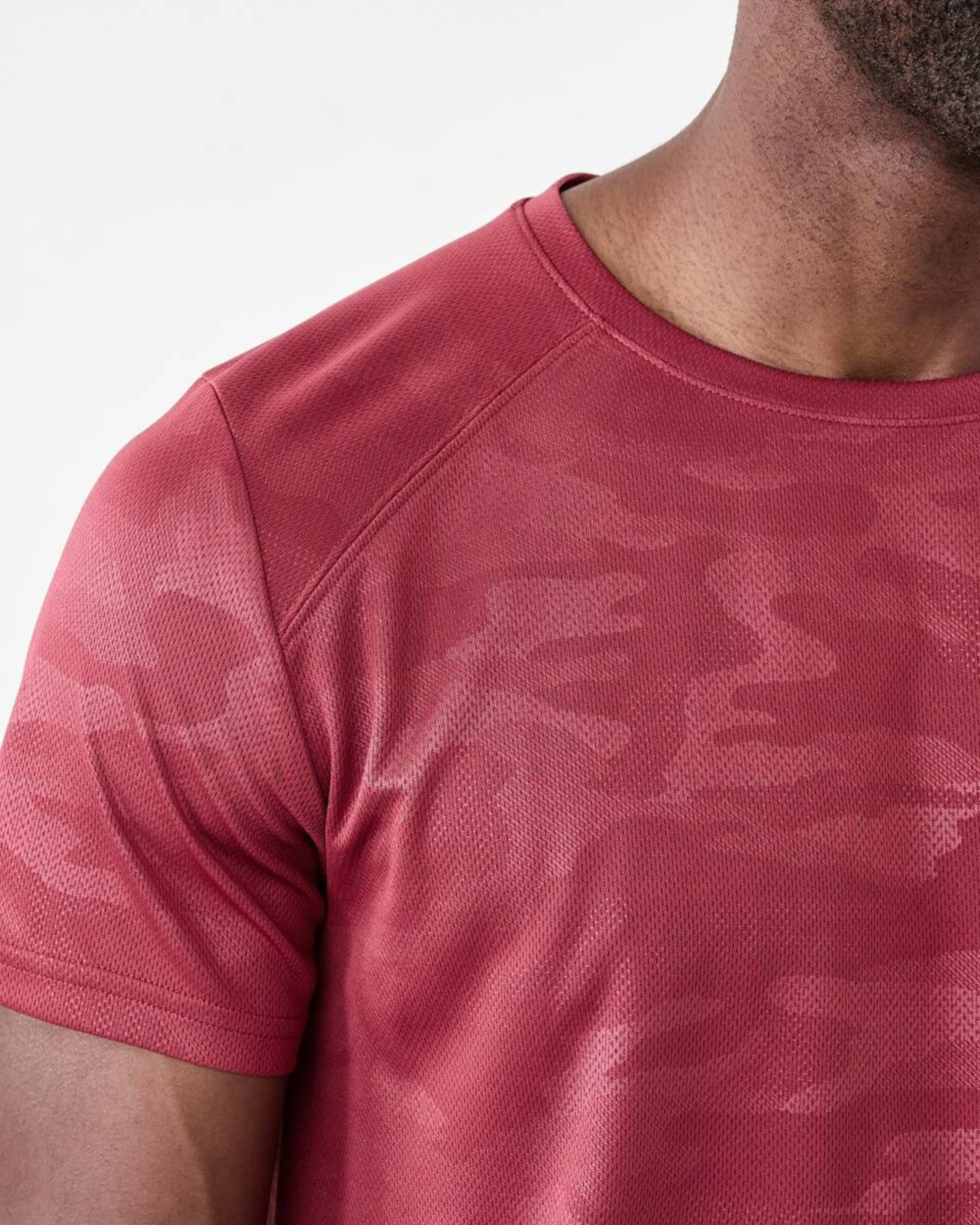 5 Active Mens Printed T-shirt EMBOSSED CAMO SOIL RED, 5 of 6