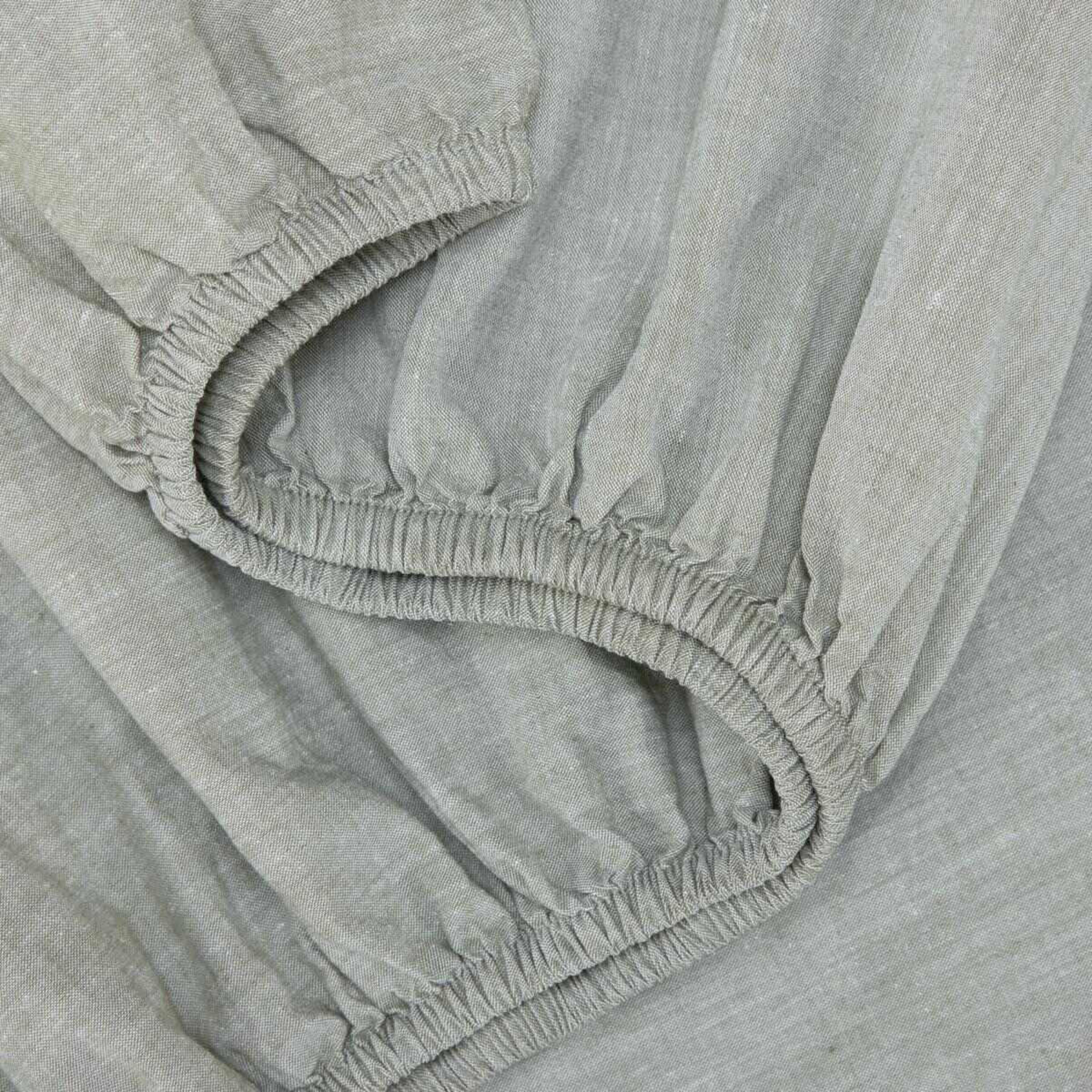3 Stonewashed Chambray Cotton Sheet Set - King Bed, Sage, 3 of 7