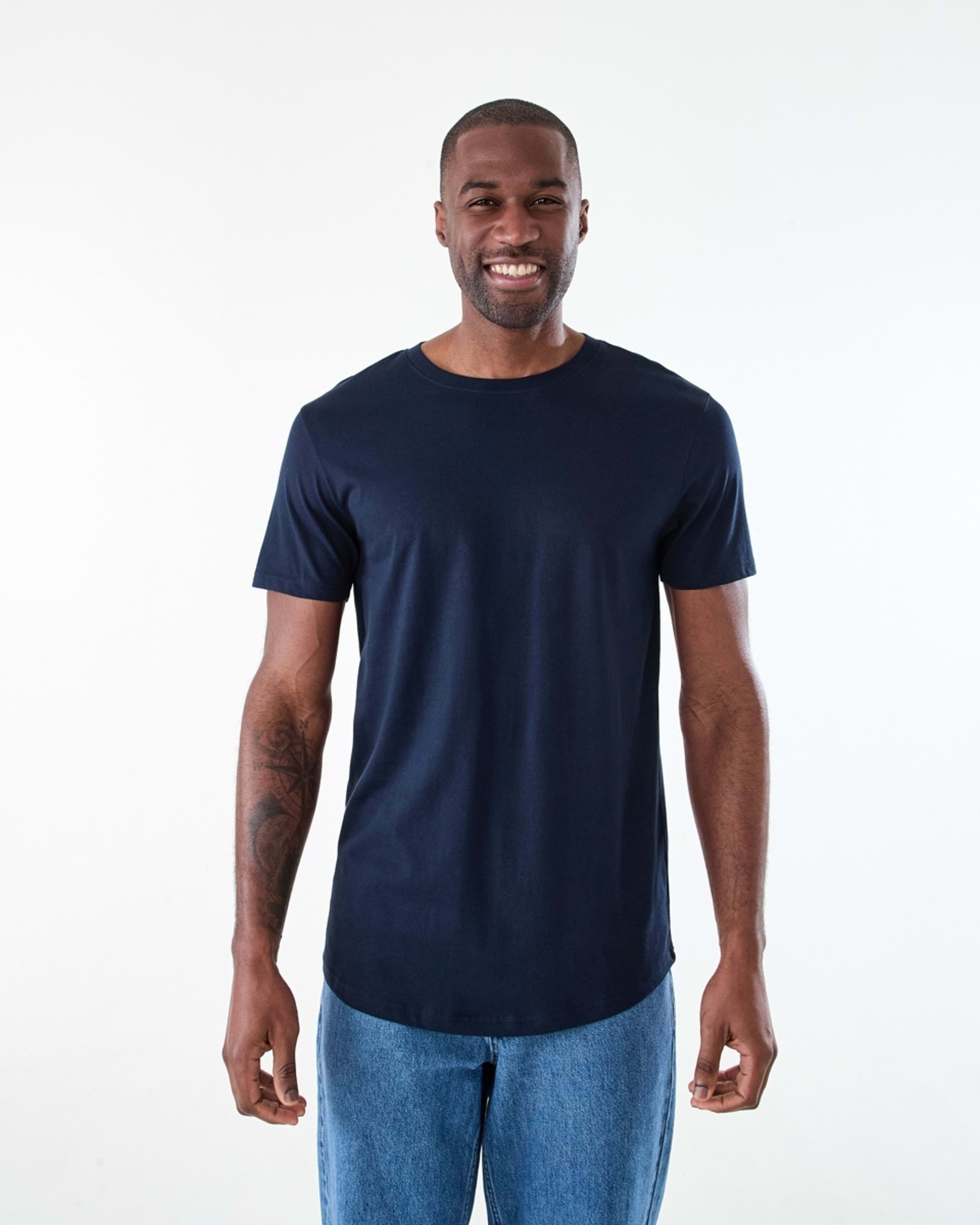 1 Australian Grown Cotton Longline T-shirt SKY CAPTAIN, 1 of 6