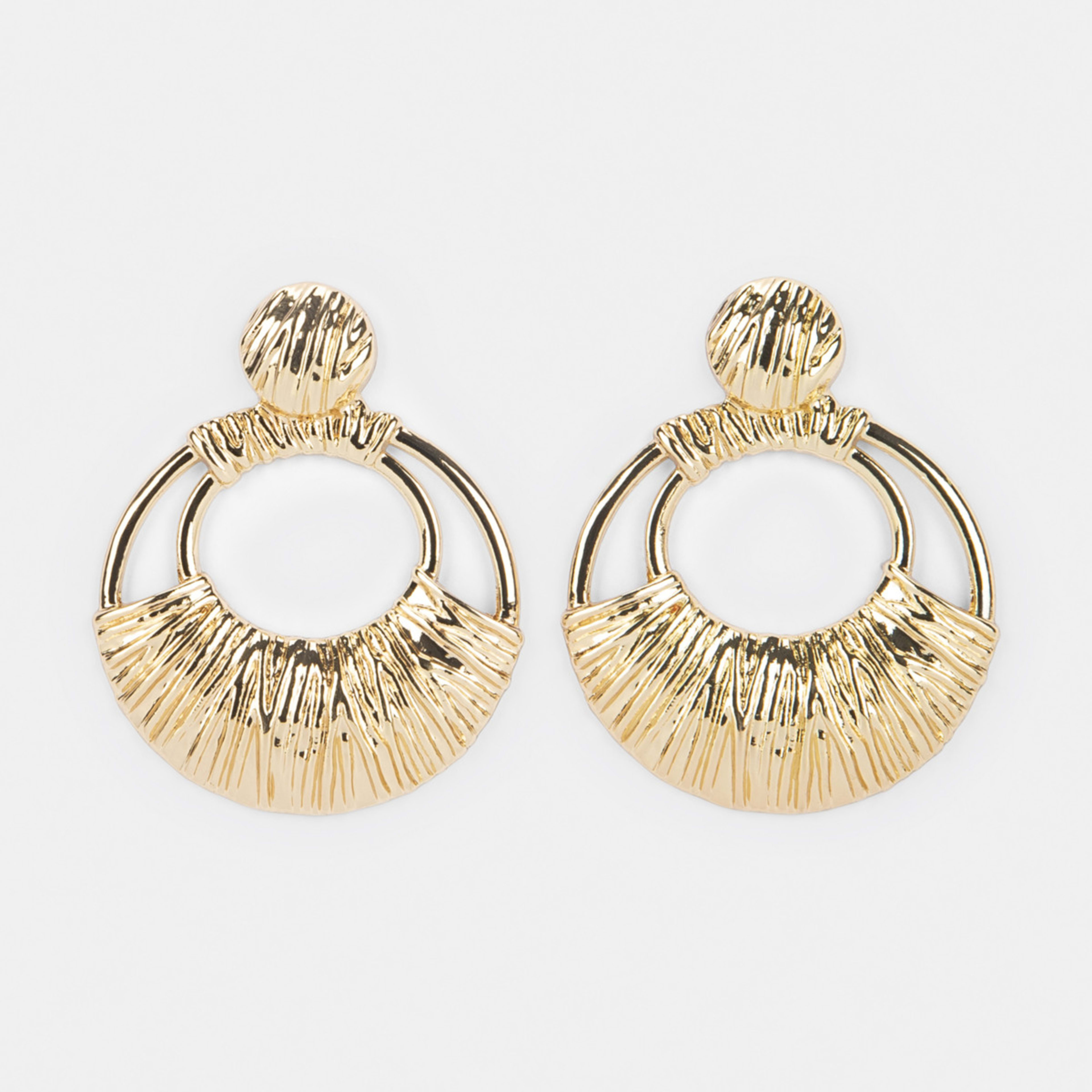 1 Door Knocker Earrings - Gold Tone
