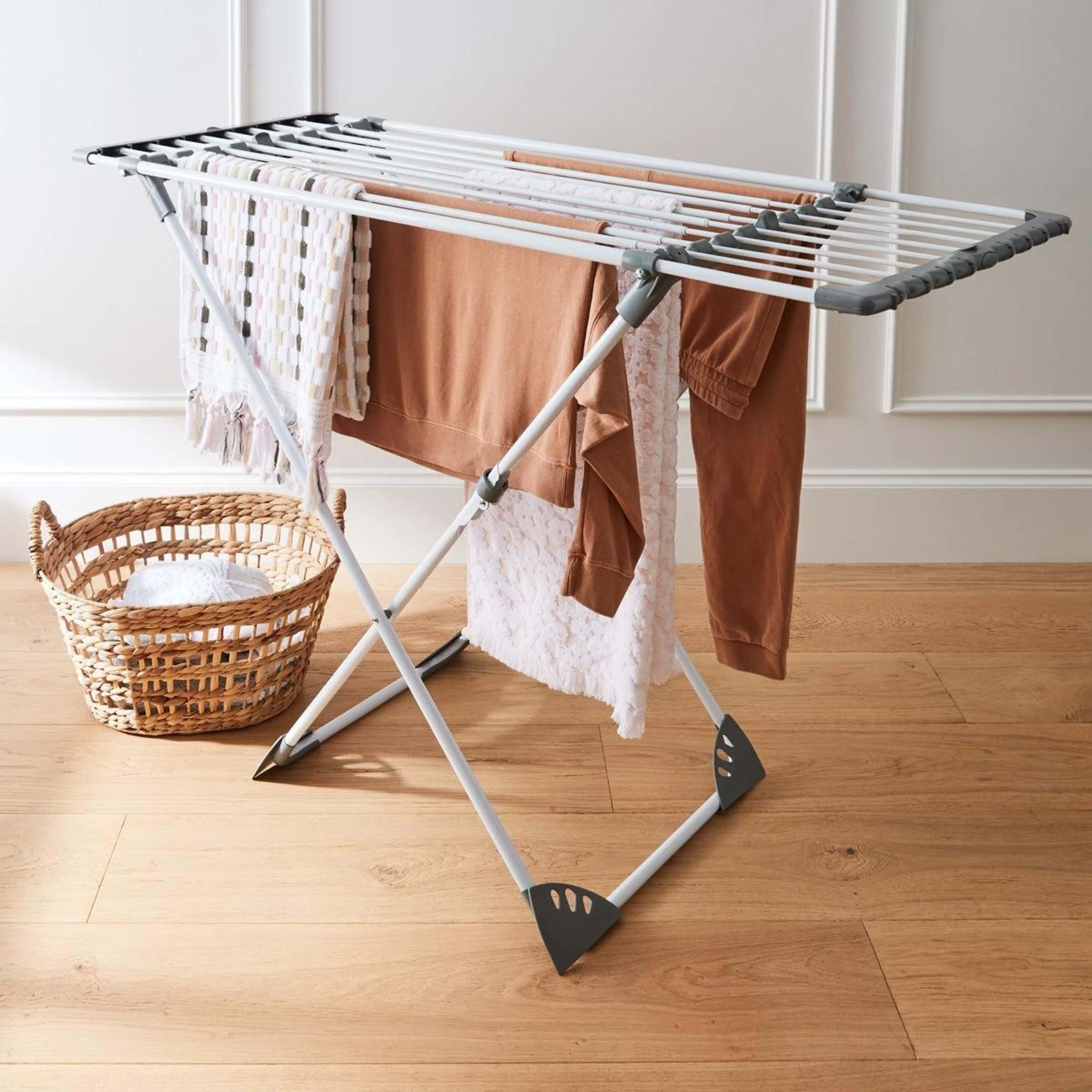 7 Deluxe Extendable Airer, 7 of 7