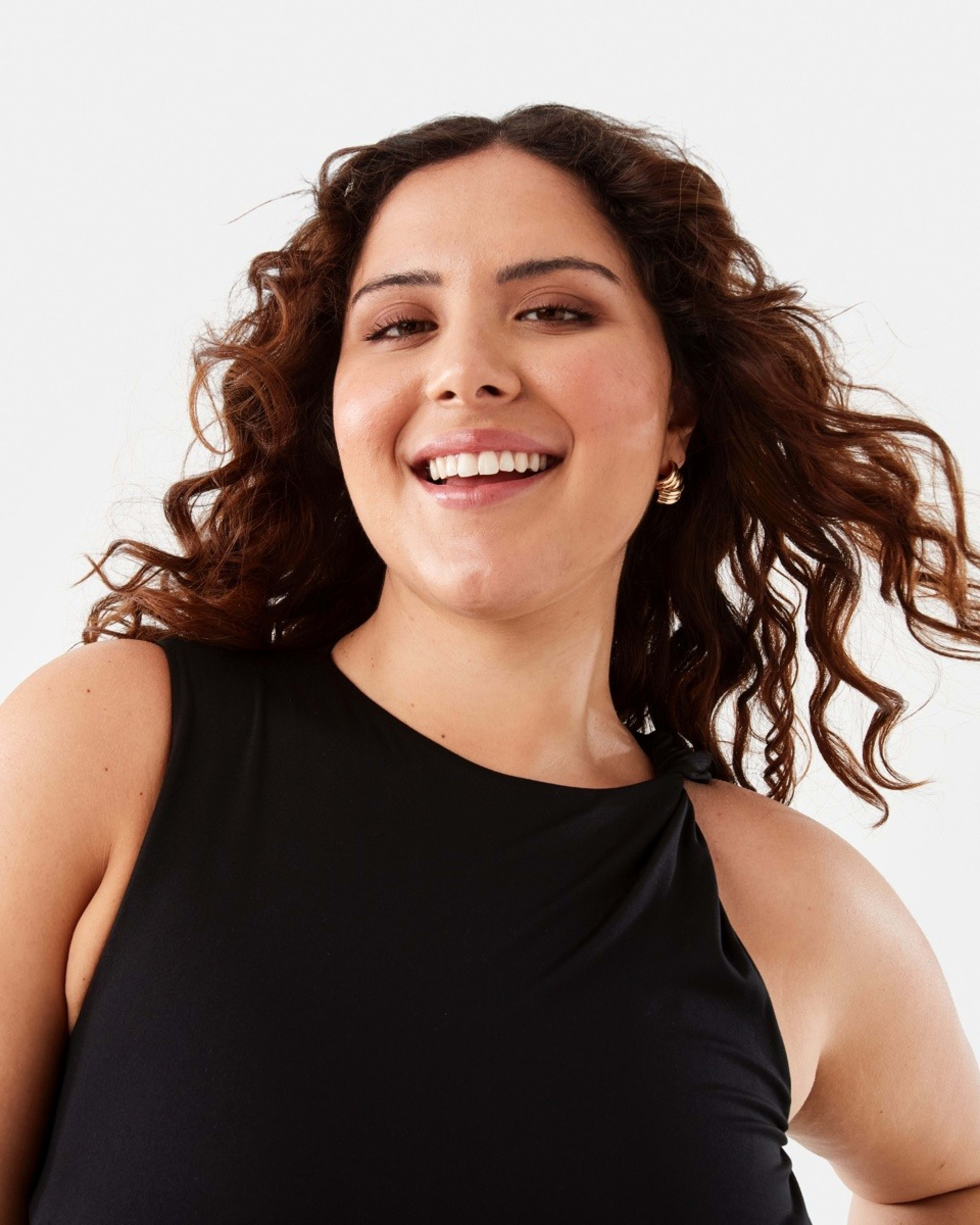 5 Sleeveless Twist Detail Bodysuit Black, 5 of 9