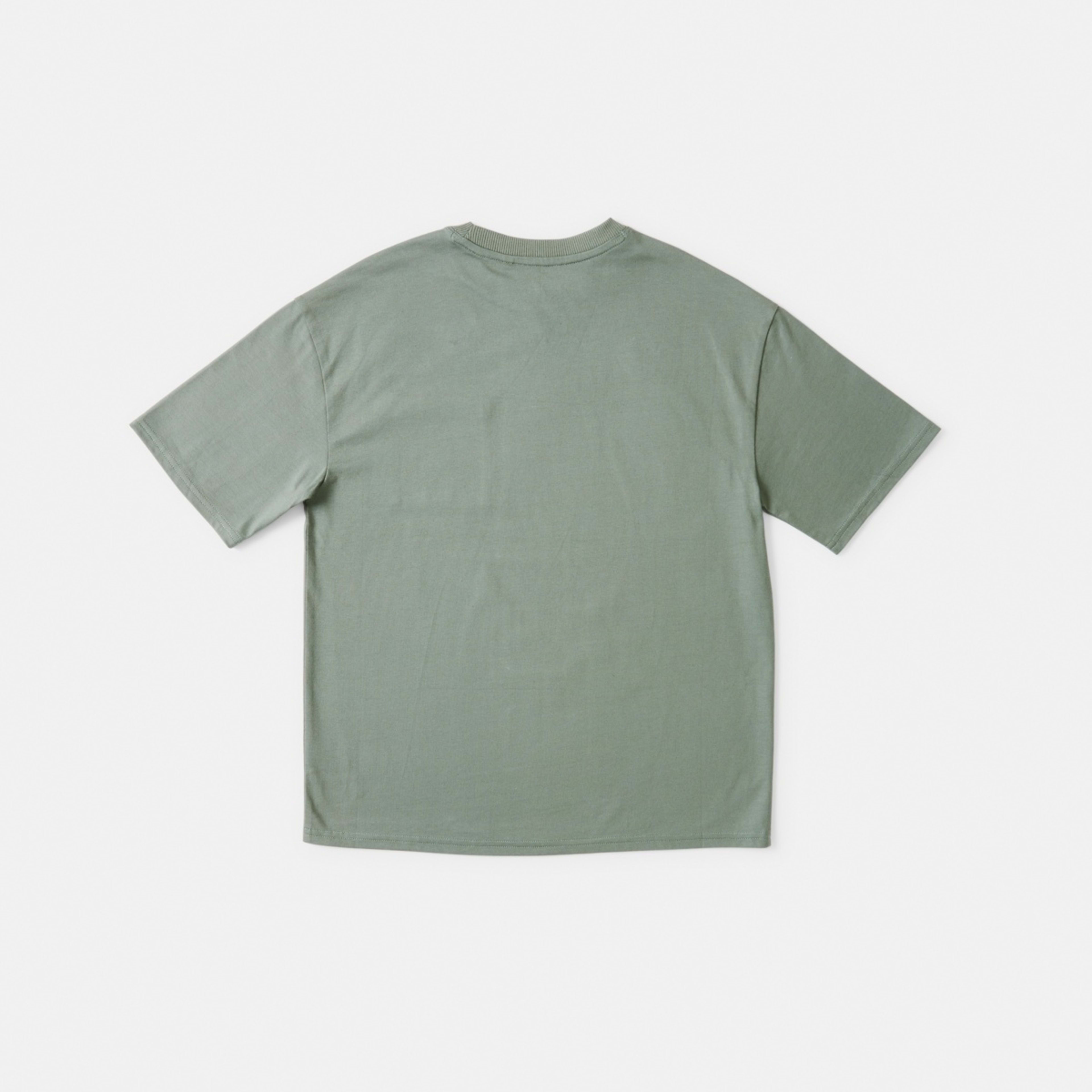 10 Plain Oversized T-shirt Laurel Wreath, 10 of 10