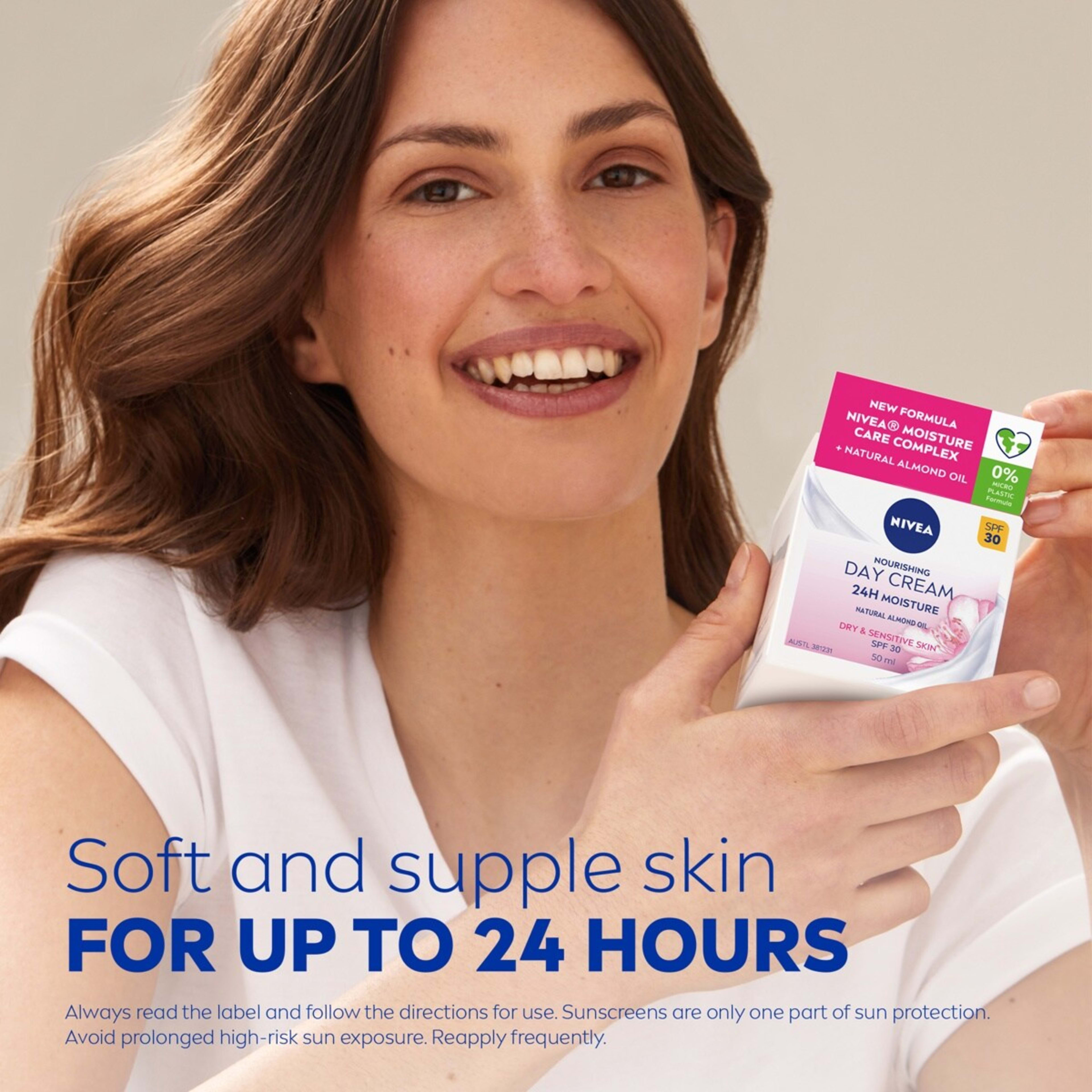 5 Nivea Nourishing Day Cream SPF 30 50ml - Natural Almond Oil, 5 of 9