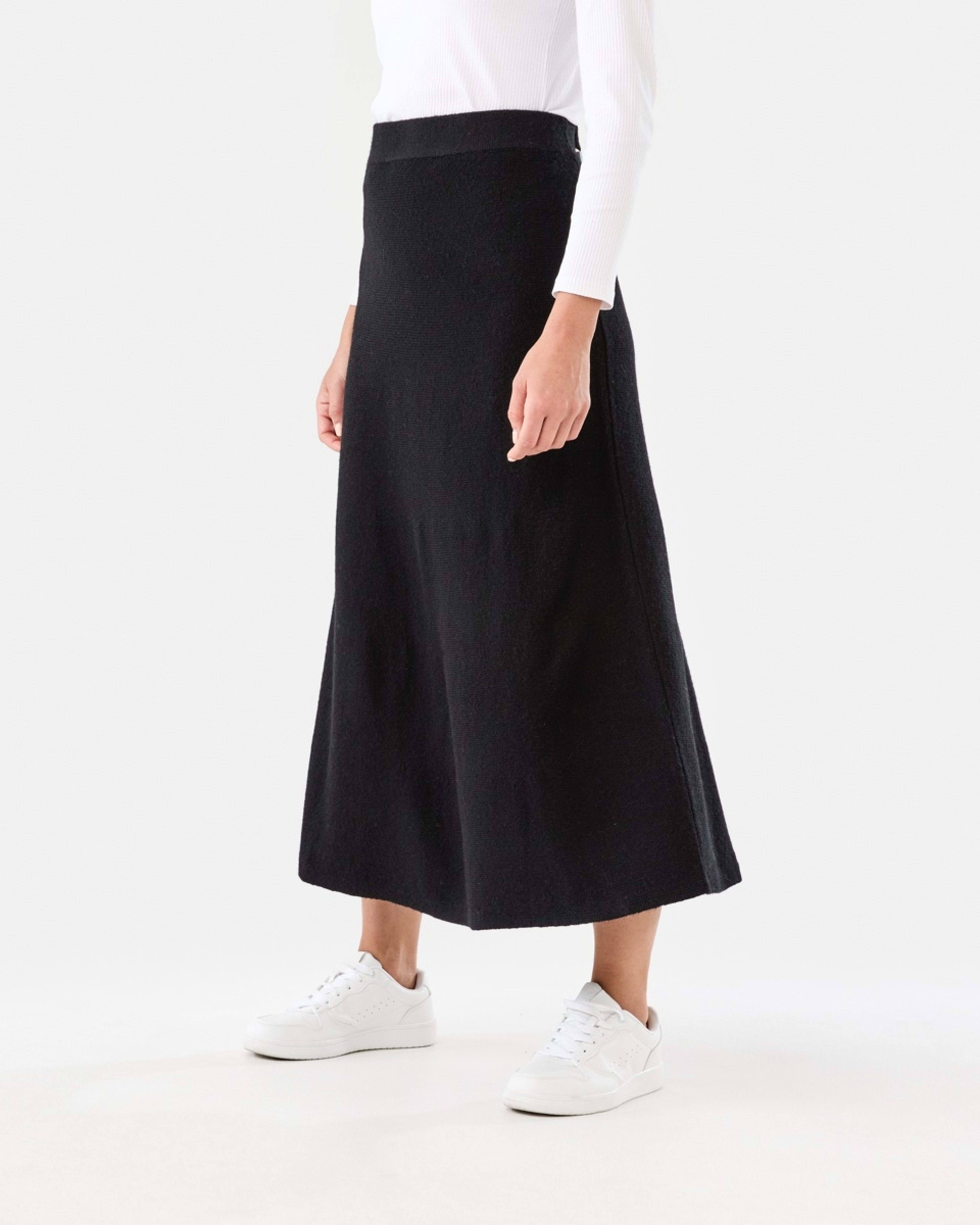 2 True Knit A-Line Maxi Skirt Black, 2 of 4