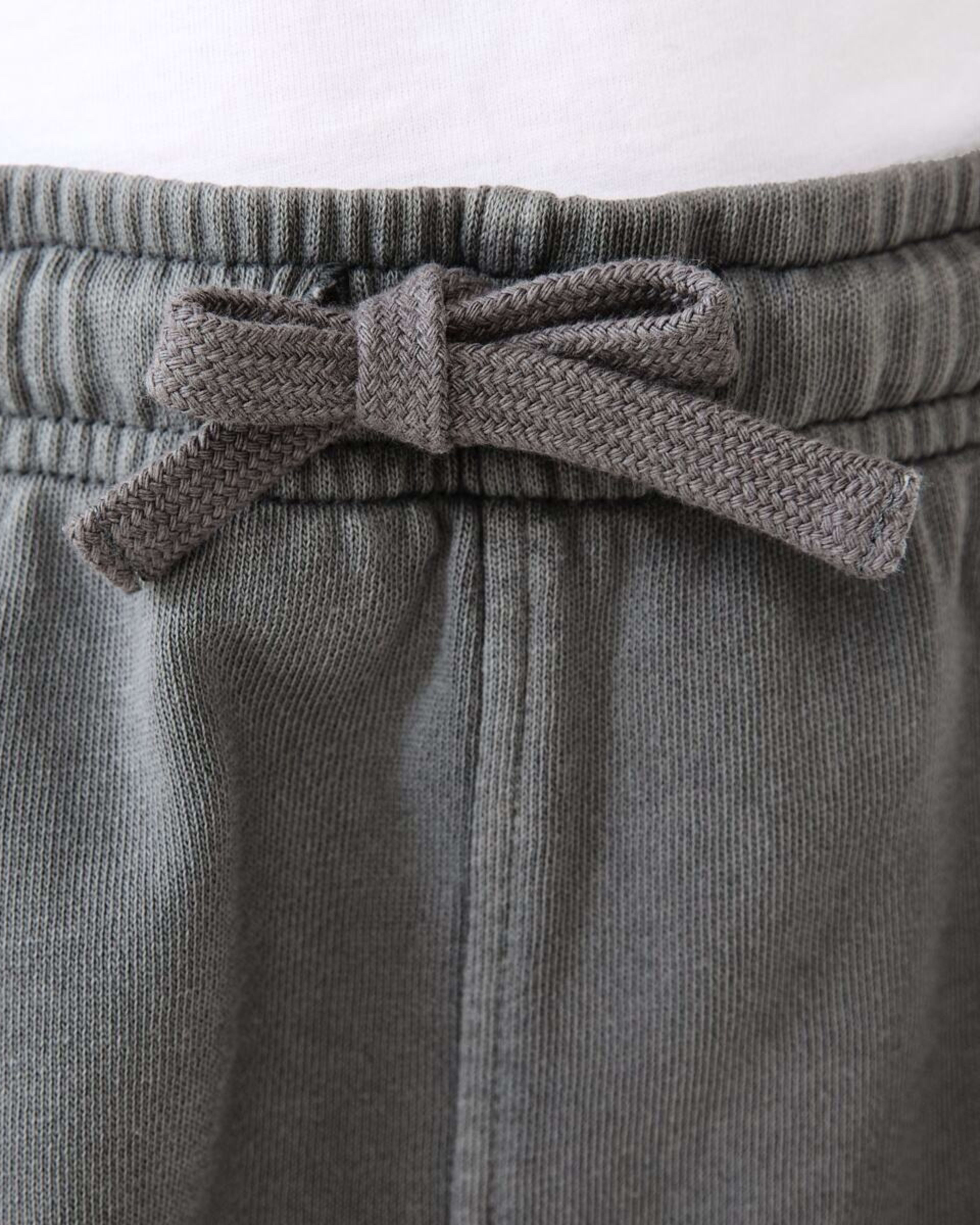 3 Washed Cargo Knit Shorts WASHED GRAY, 3 of 6