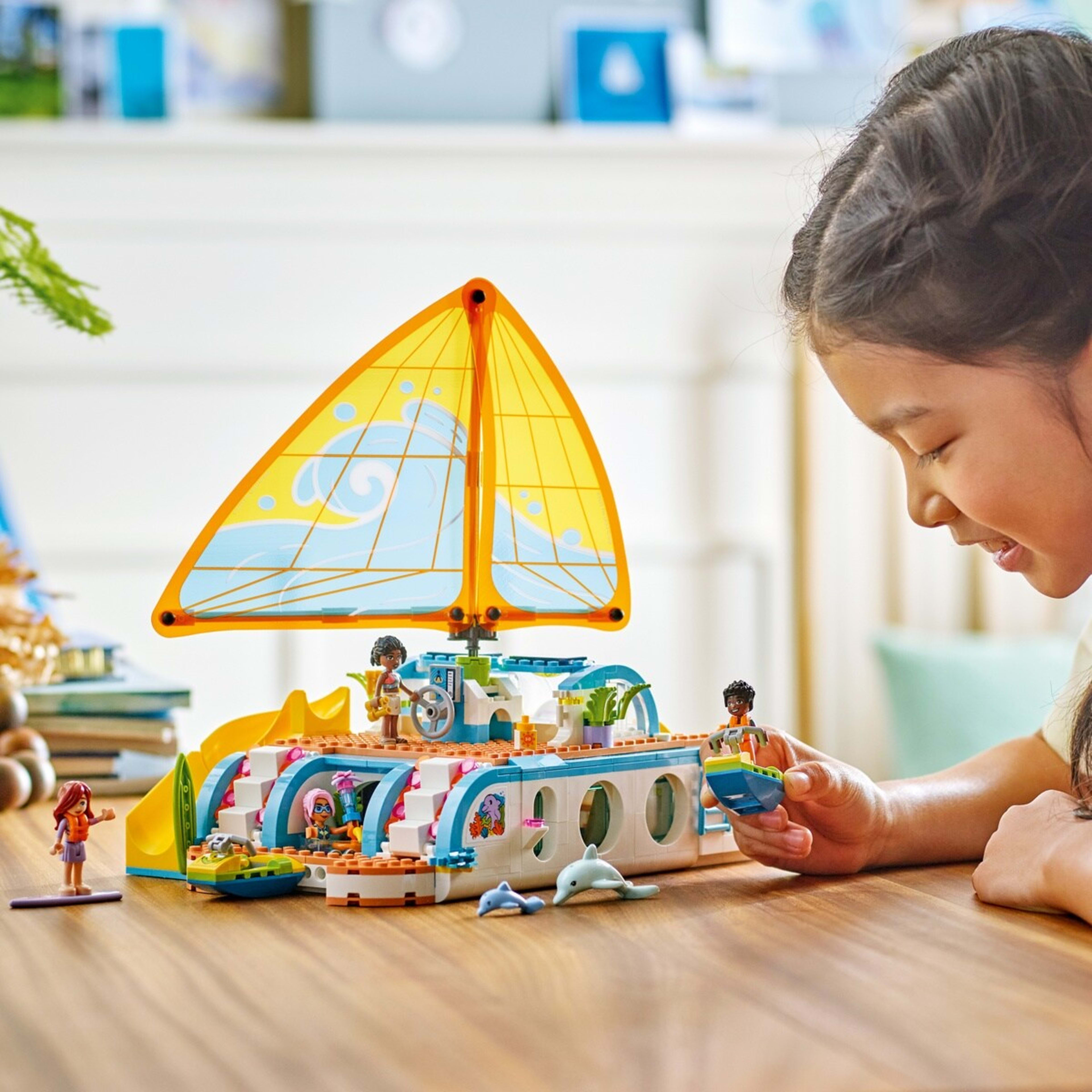 7 LEGO Friends Travel Boat Adventure 42664, 7 of 10