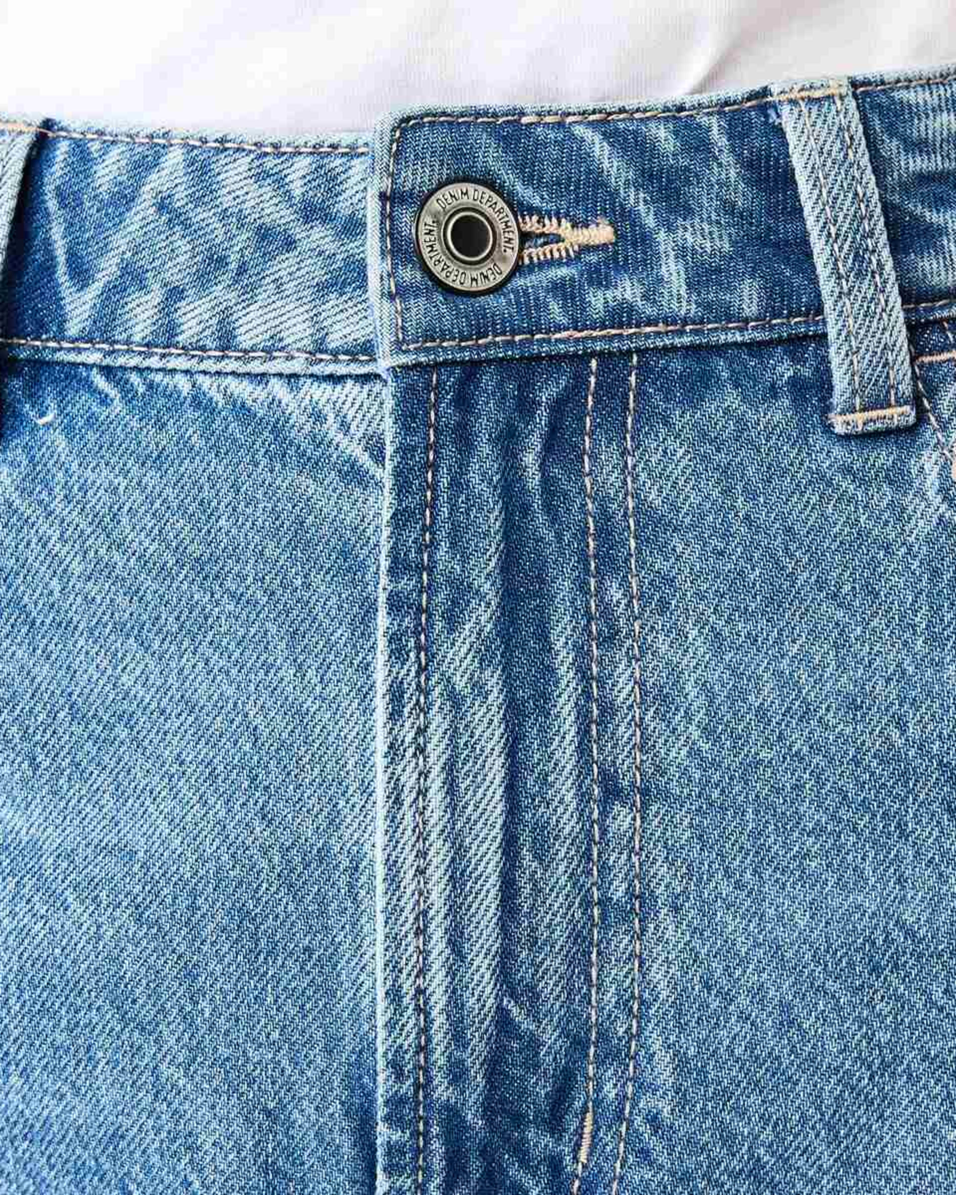 5 Cuffed Hem Jeans Light Wash, 5 of 9