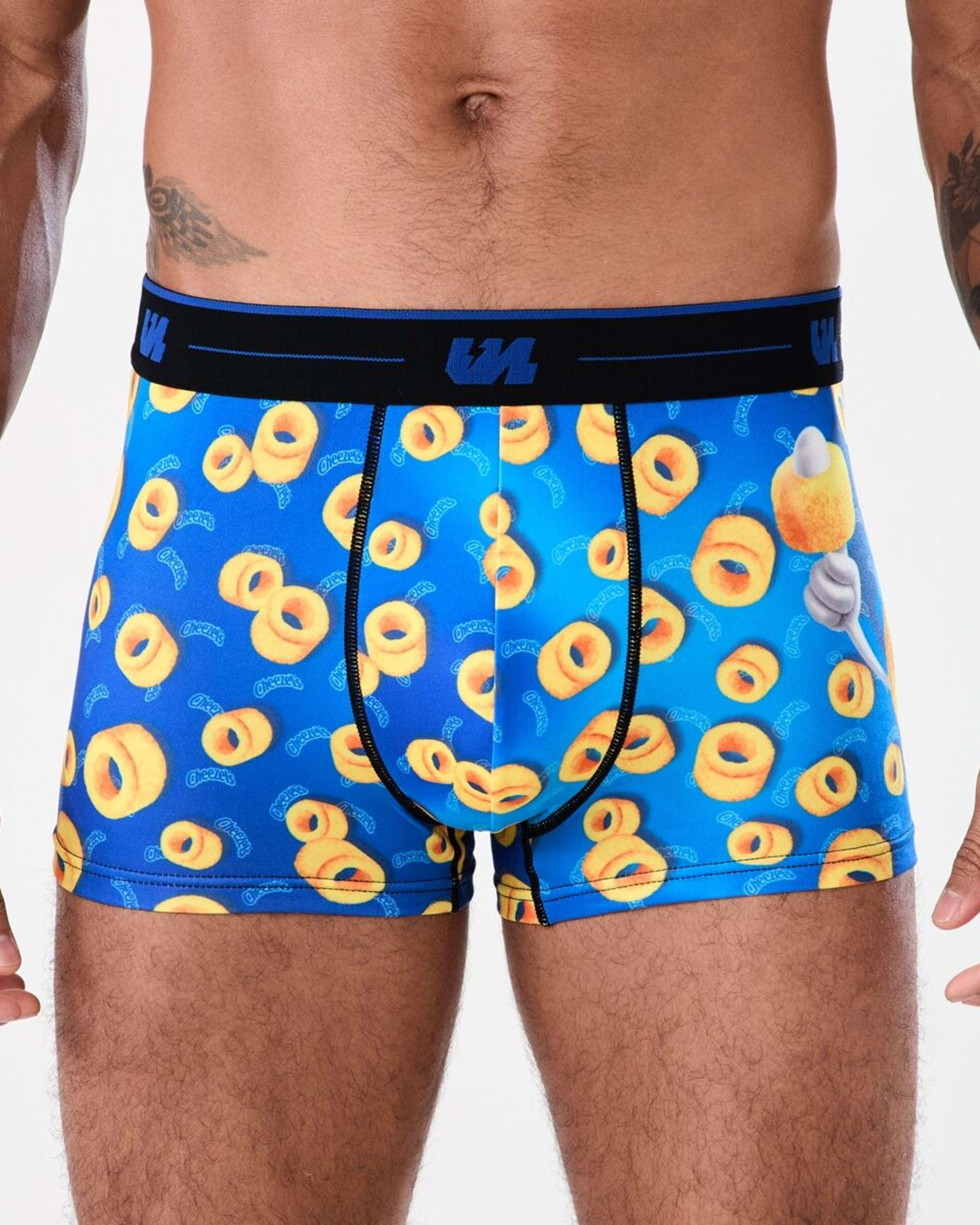 2 License Trunks CHEEZELS, 2 of 7