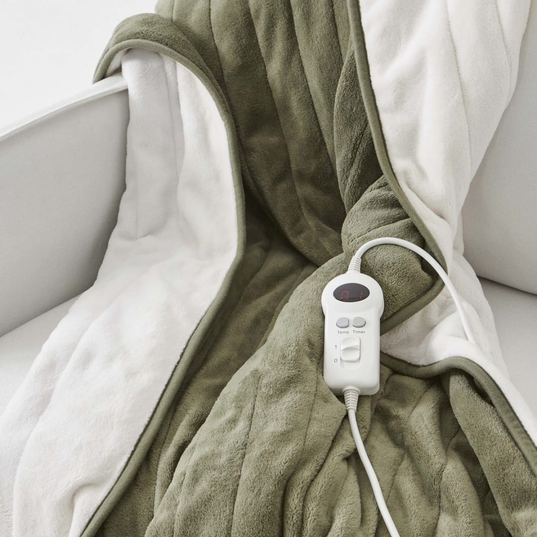 Heated Throw Green and Cream Kmart NZ