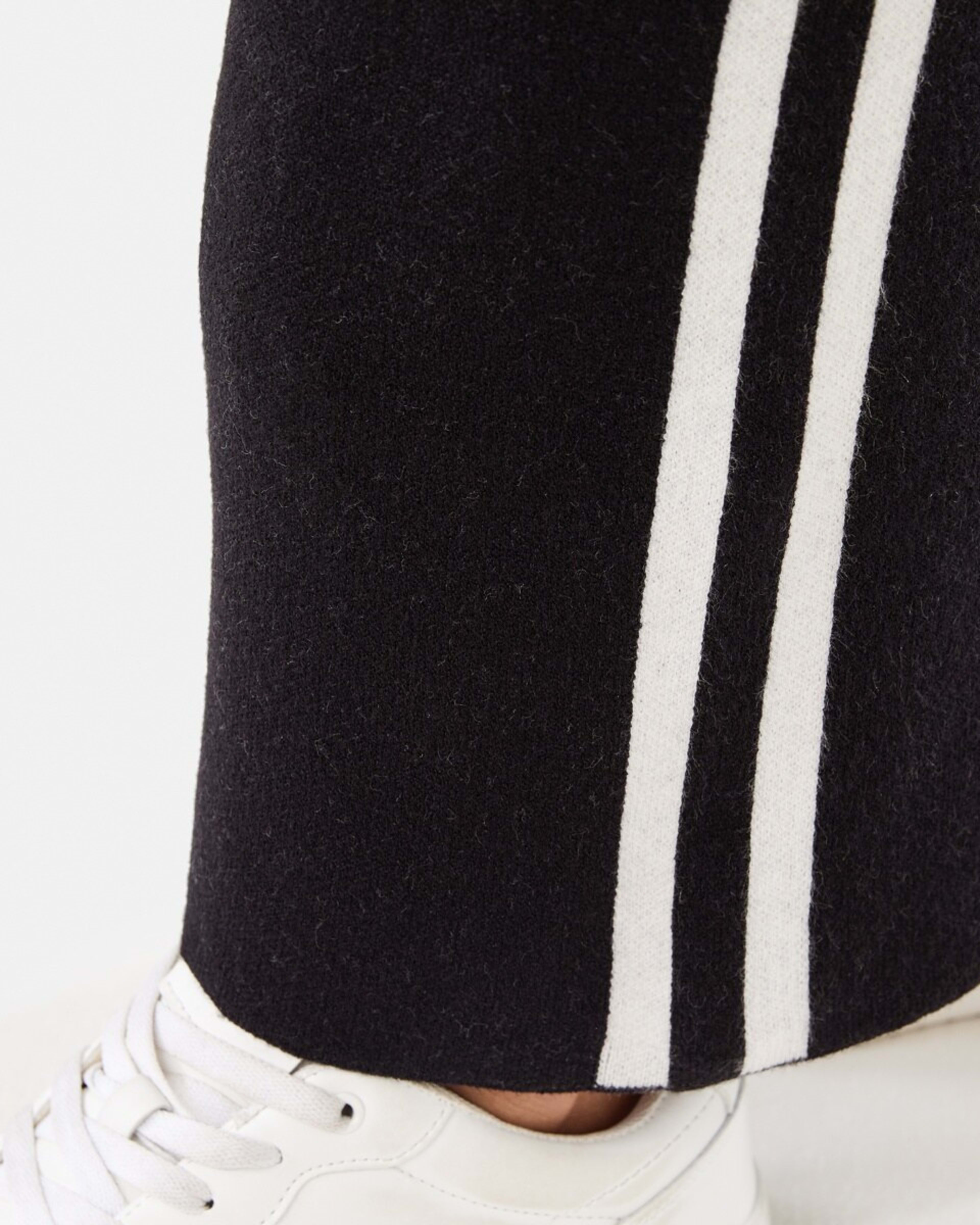 5 True Knit Side Stripe Pants Black, 5 of 5