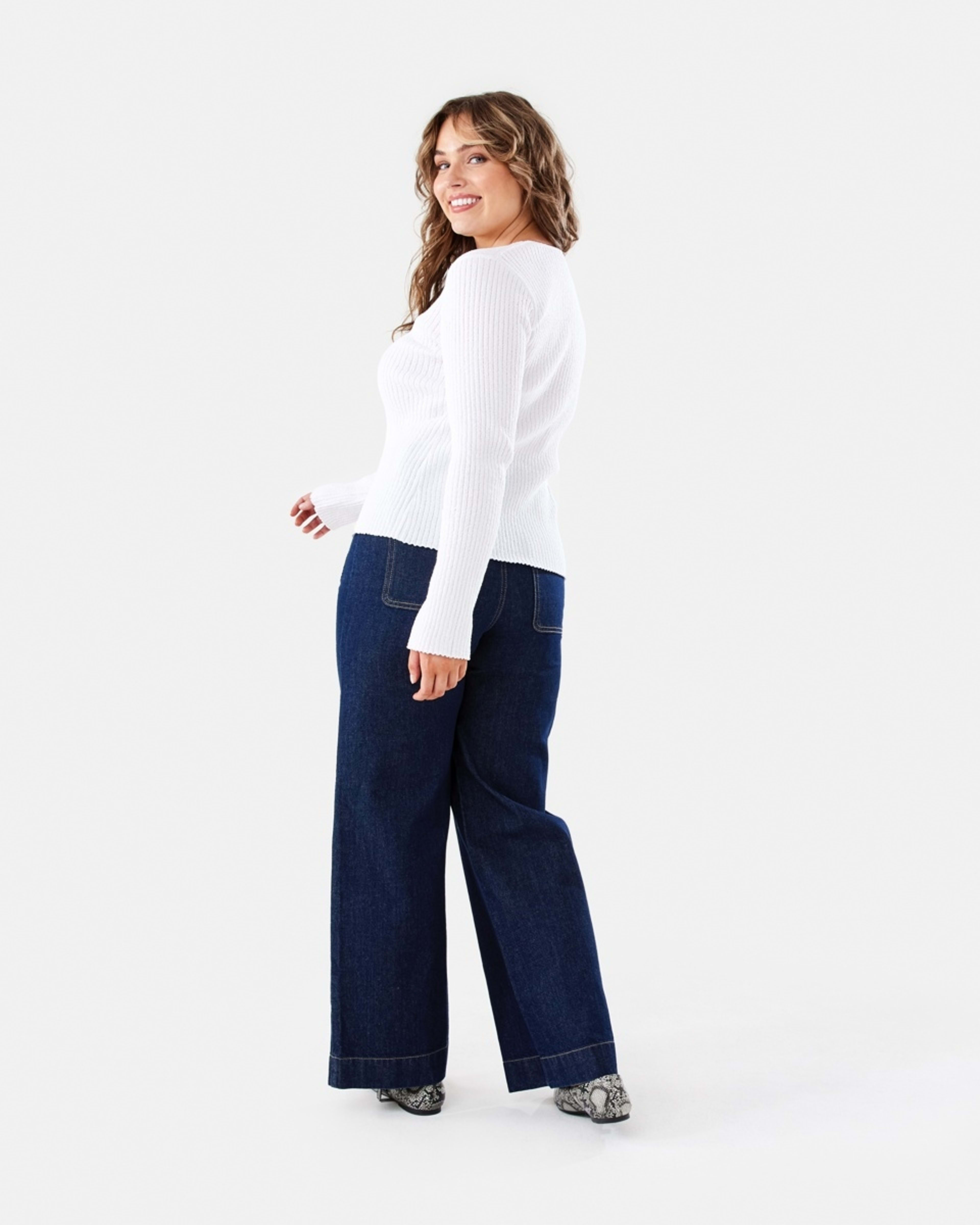 4 Textured V-Neck Top Ecru, 4 of 7