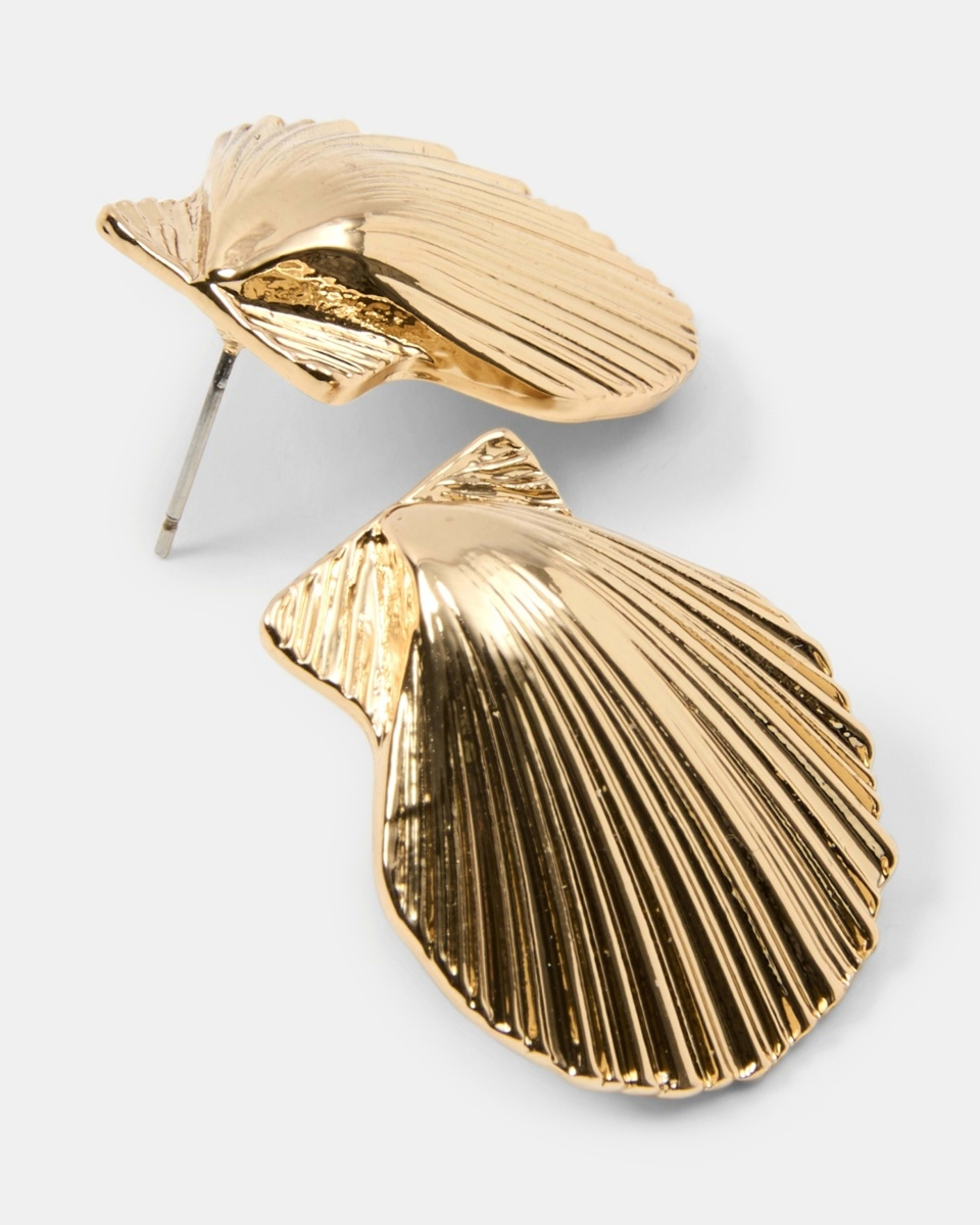 3 Faux Shell Stud - Gold Tone Gold, 3 of 5