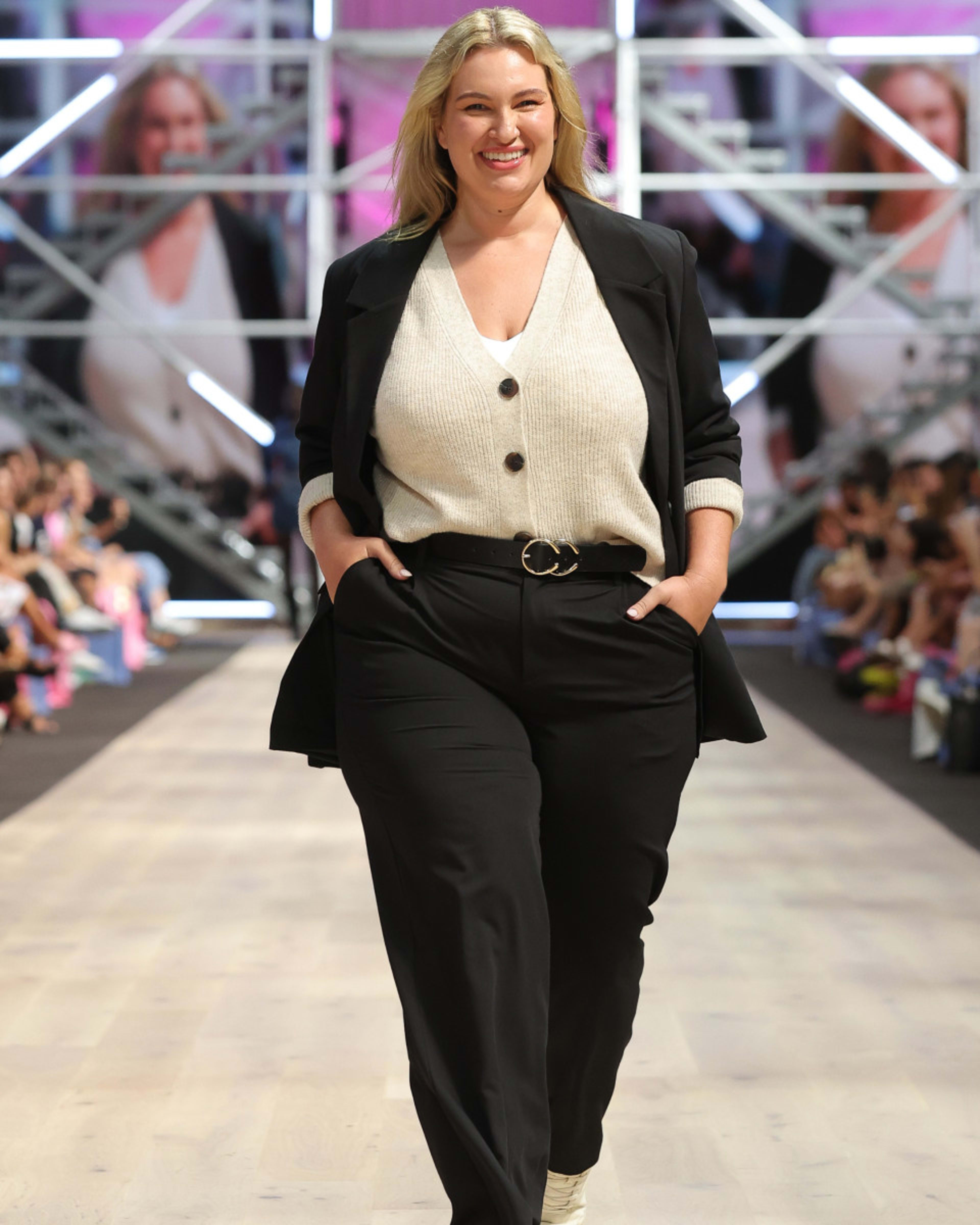 2 Tailored Pants Black, 2 of 9