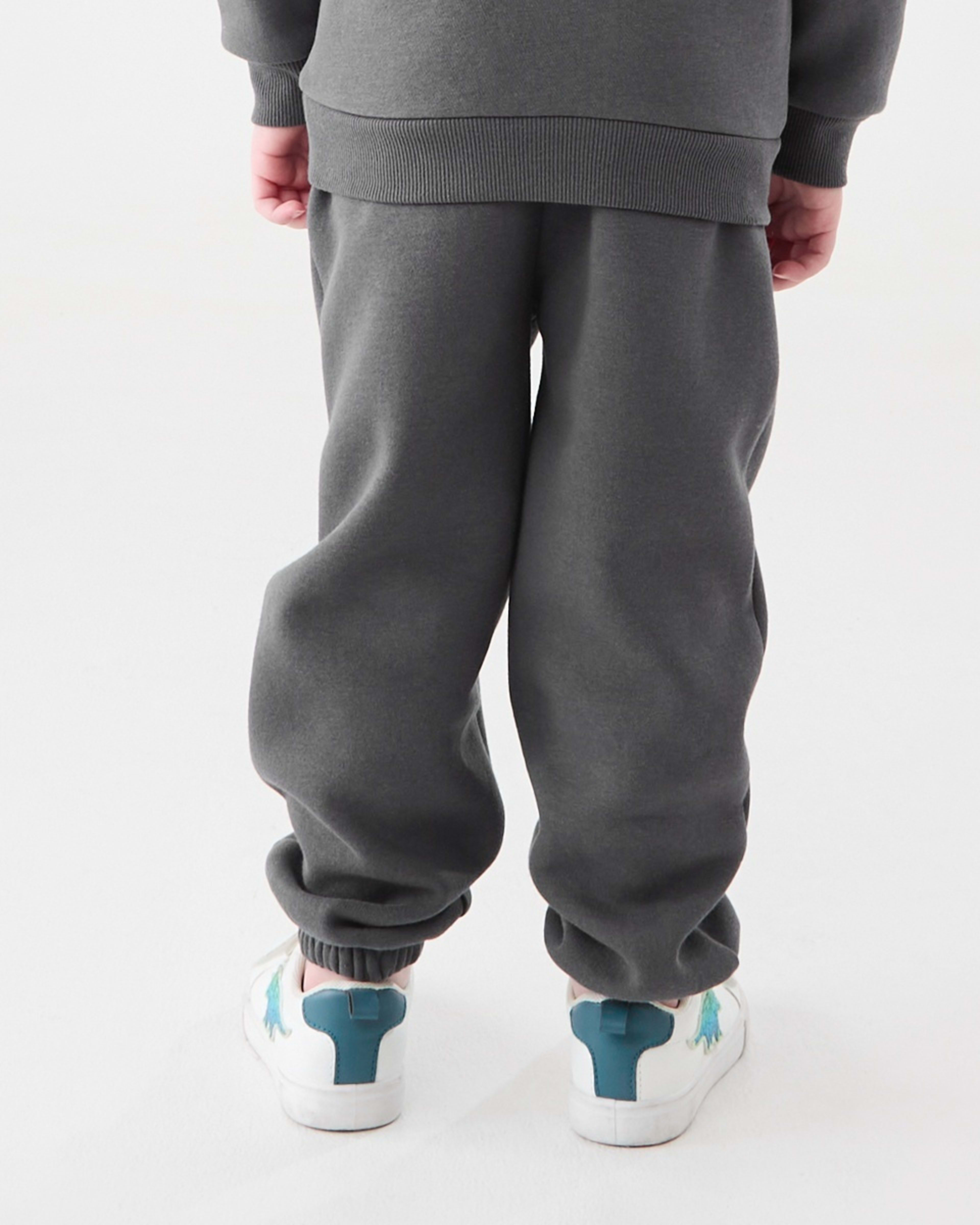 2 Basic Trackpants Magnet, 2 of 7