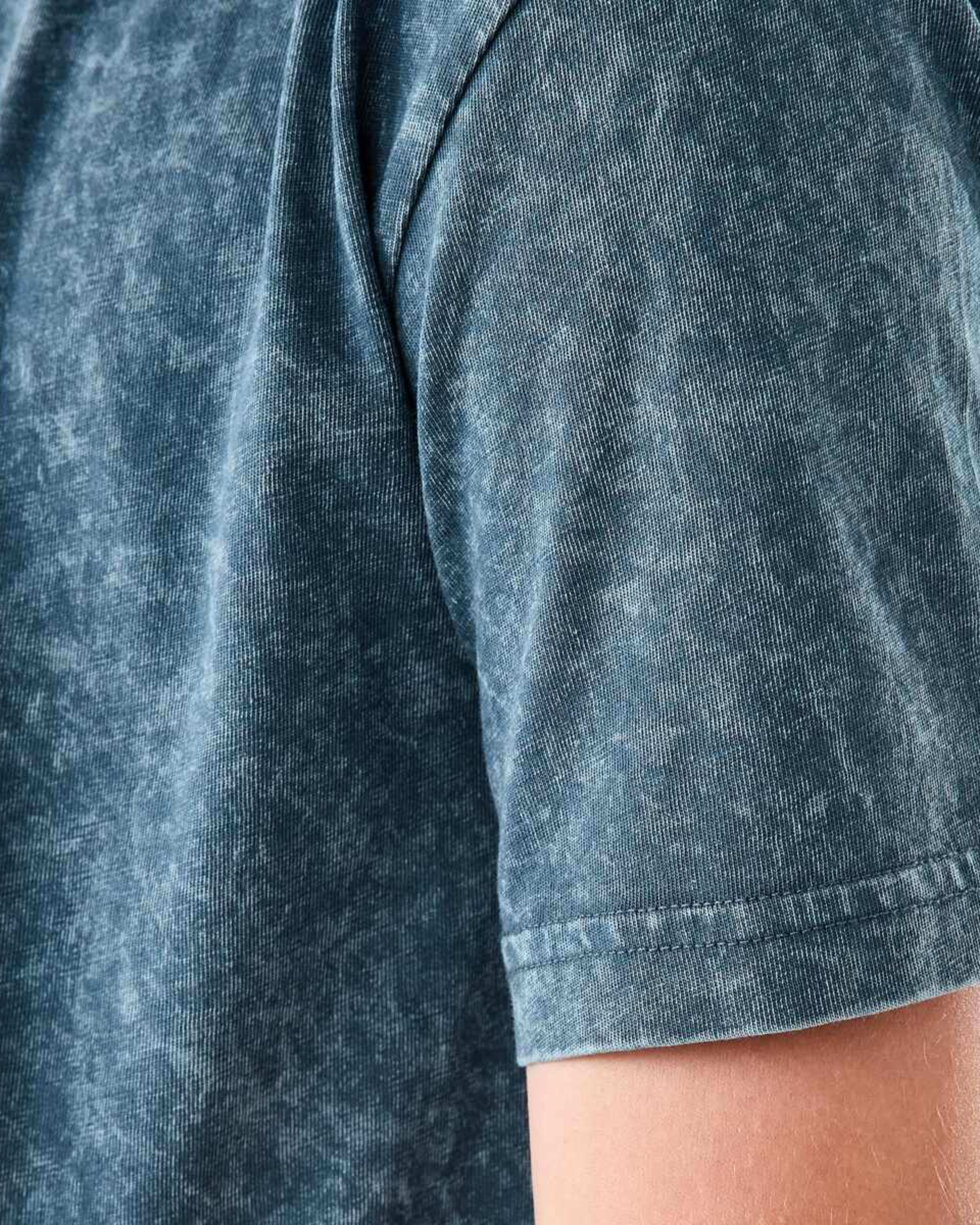 5 Curved Hem Acid Wash T-shirt Wash Blue, 5 of 9