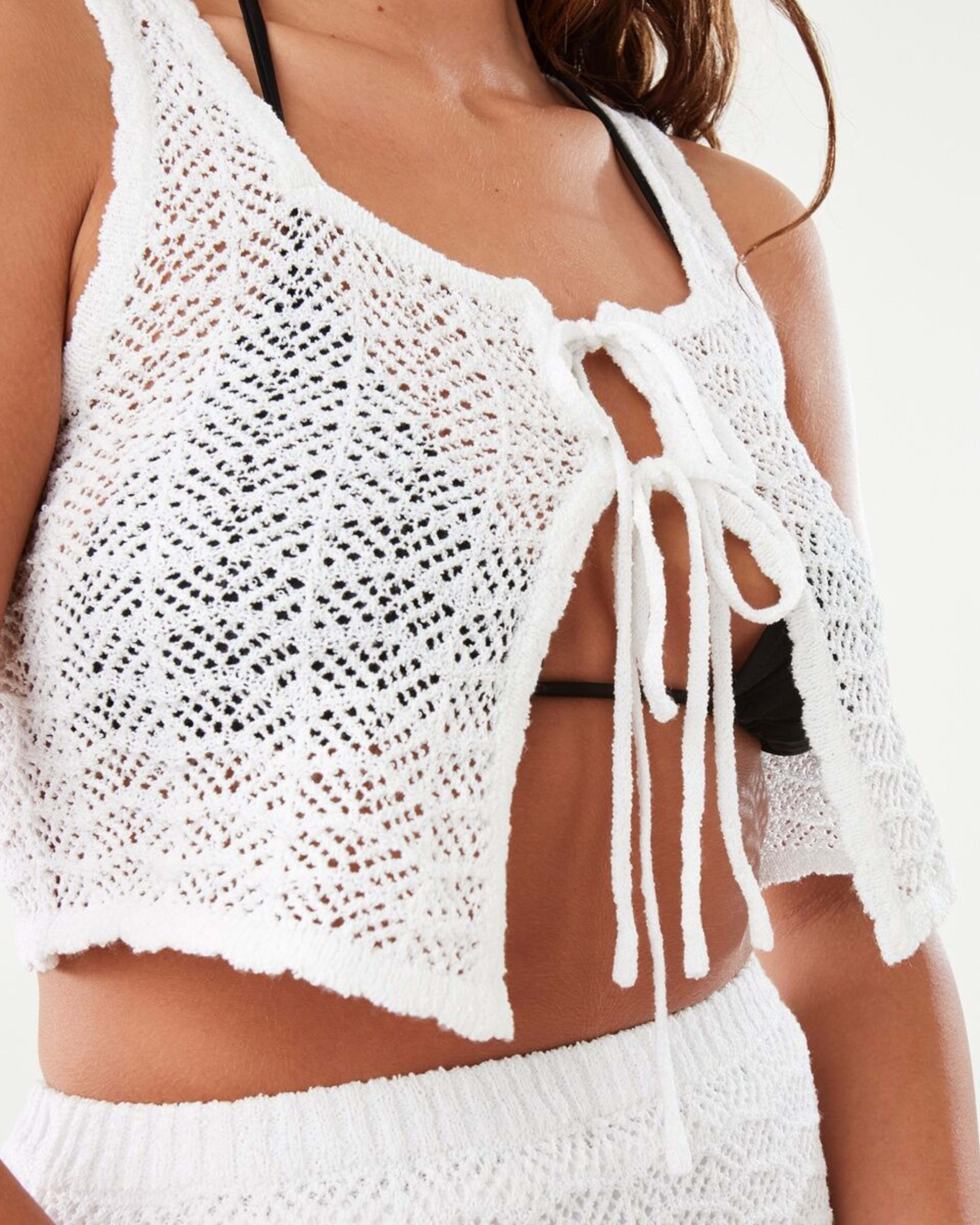 6 Sleeveless True Knit Tie Front Top White, 6 of 9